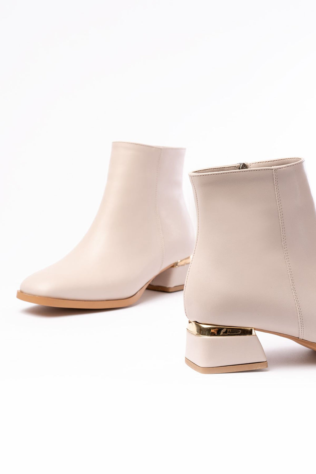 Ayakkabı Aşkı Bej Topuklu Fermuarlı Günlük Kadın Bot - Ayakkabı Aşkı