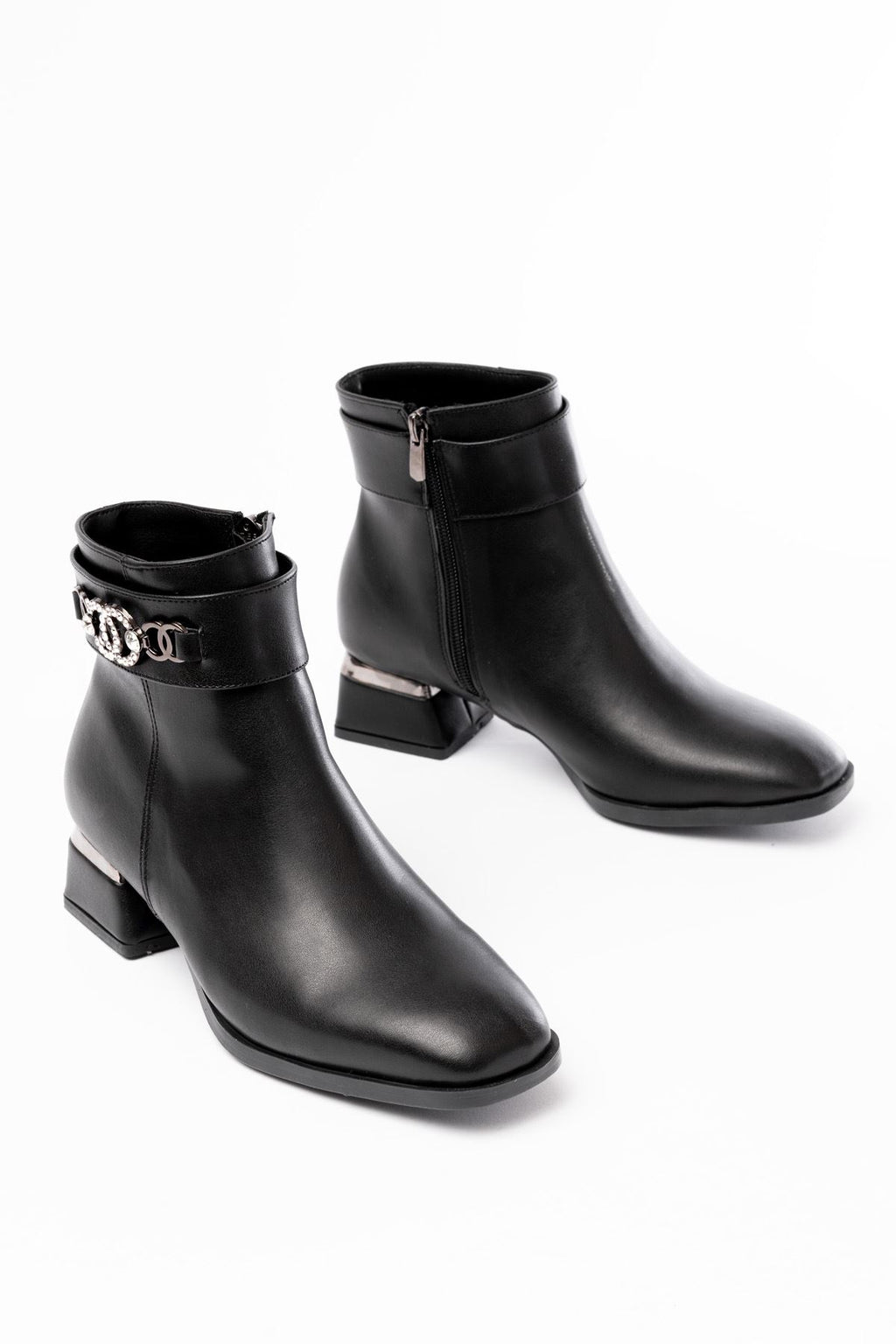 Ayakkabı Aşkı Siyah Toka Aksesuarlı Topuklu Fermuarlı Günlük Kadın Bot