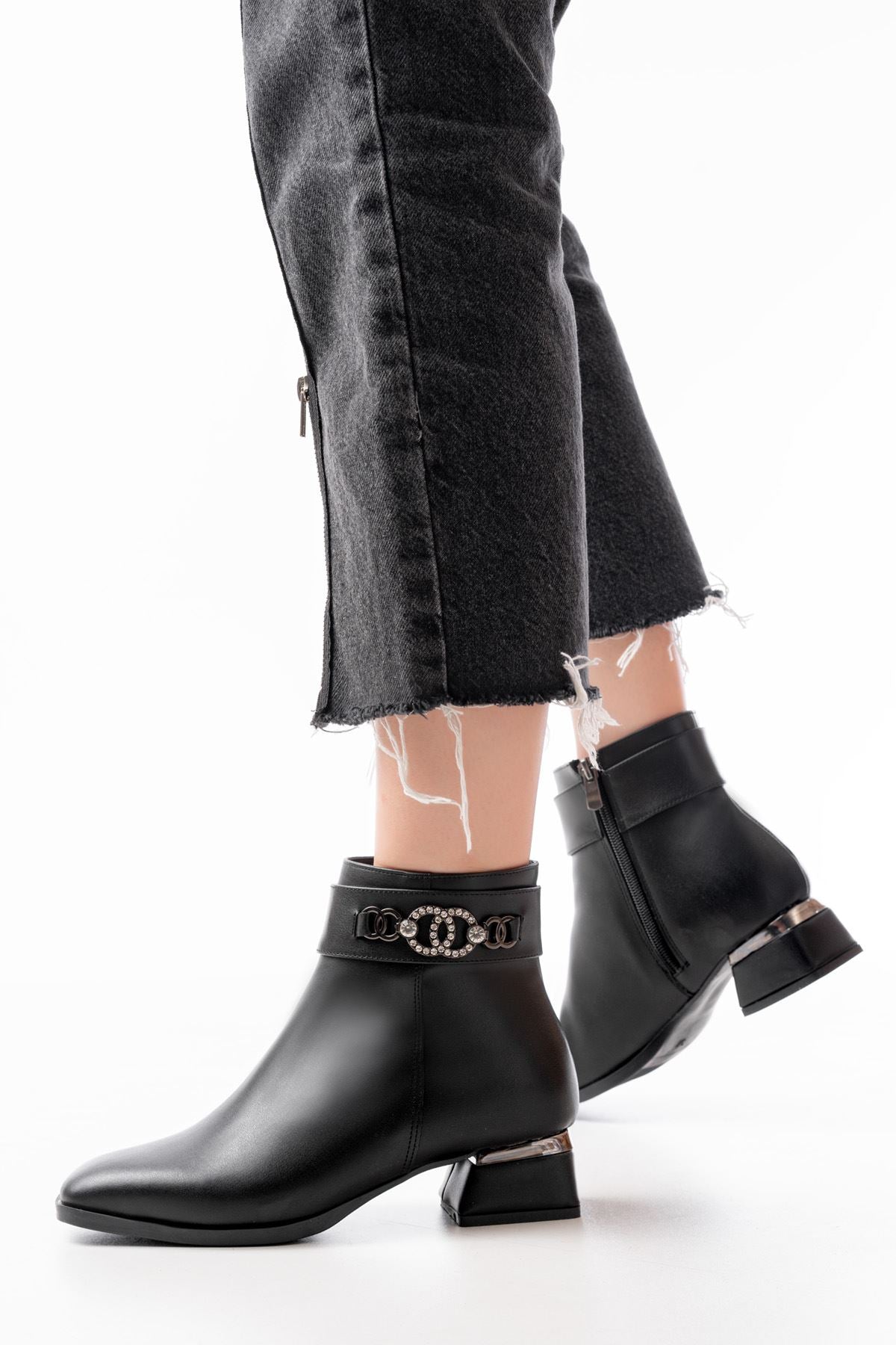 RM-502 Siyah Toka Aksesuarlı Topuklu Fermuarlı Günlük Kadın Bot - Siyah