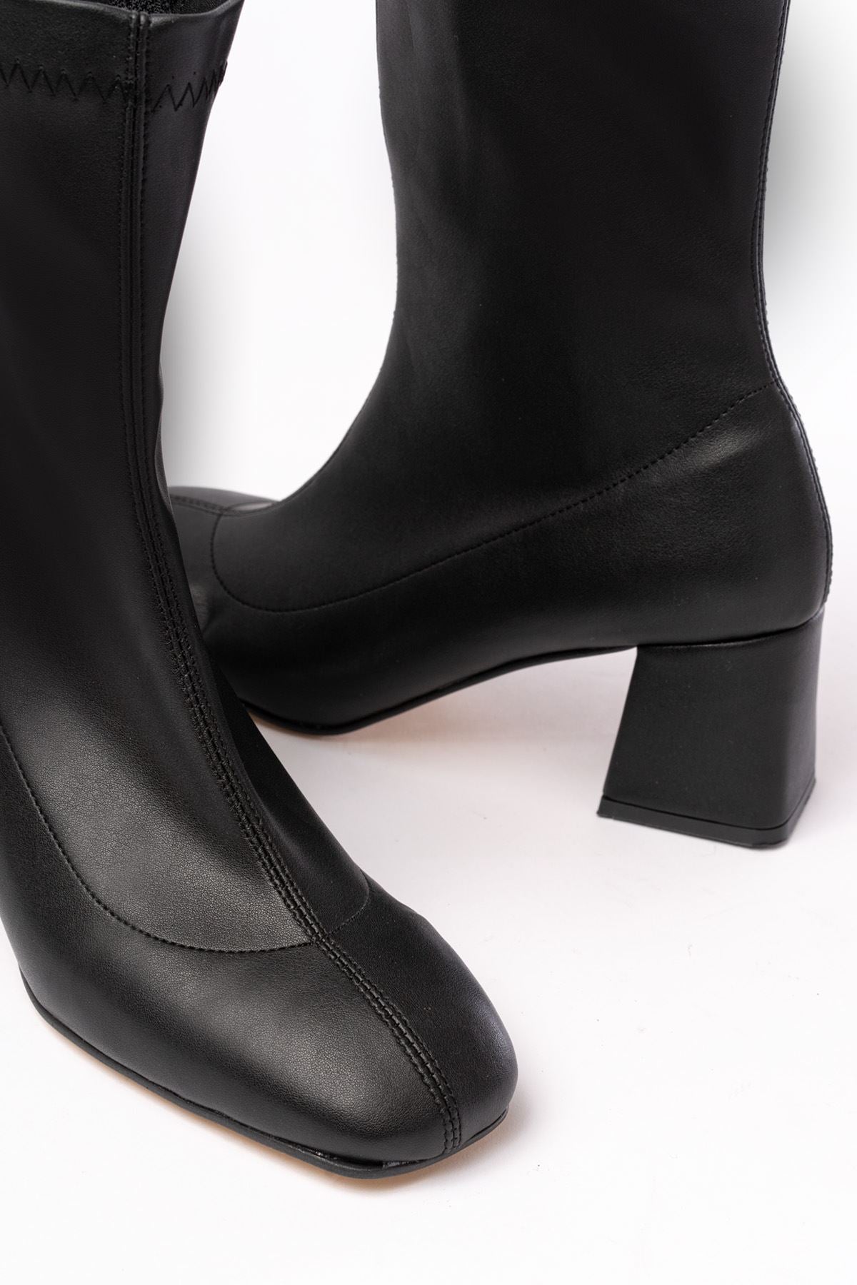 Ayakkabı Aşkı Siyah Streç Topuklu Fermuarlı Günlük Kadın Bot