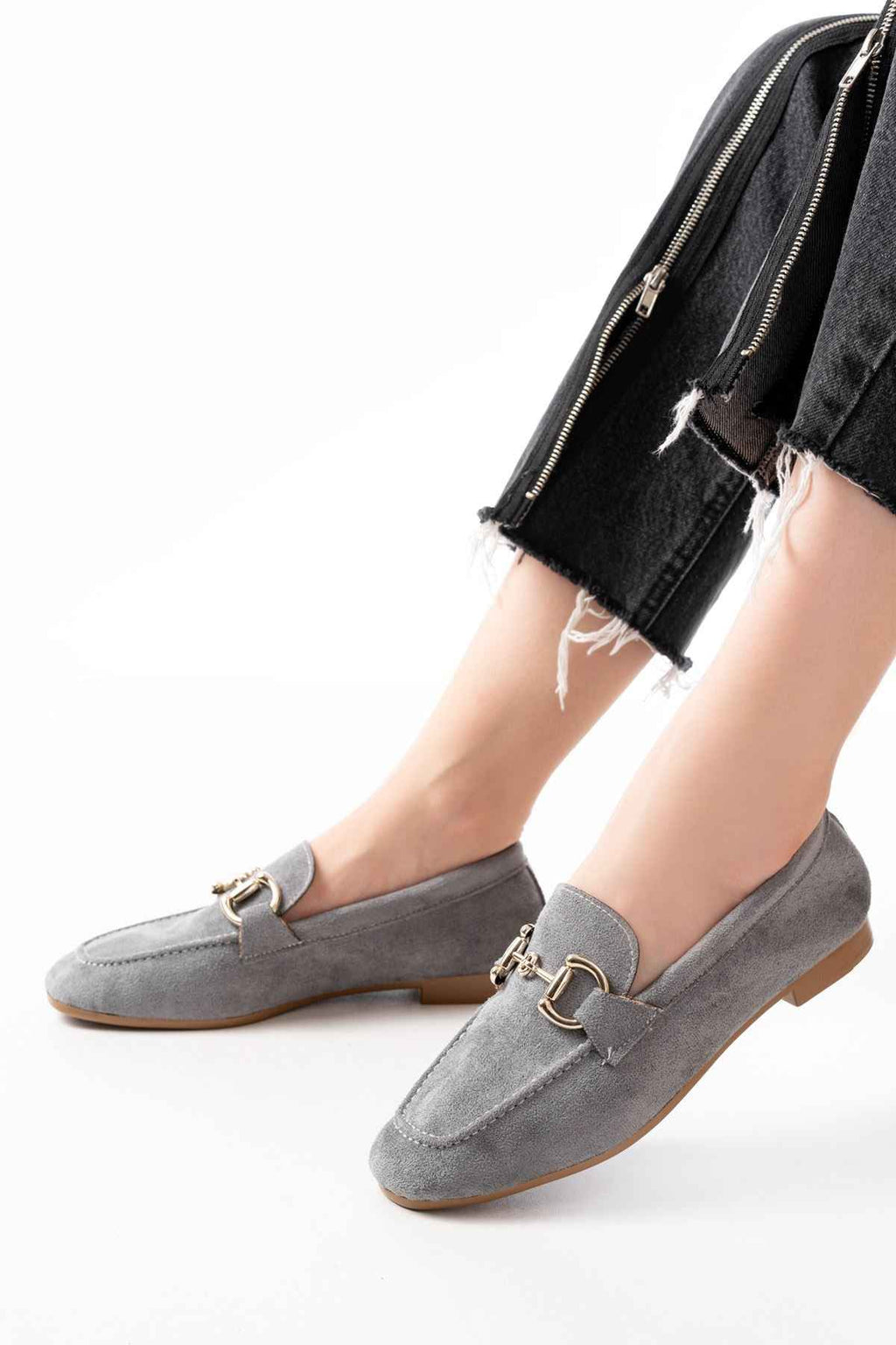 Ayakkabı Aşkı 303 Gri Süet Toka Aksesuarlı Günlük Kadın Babet