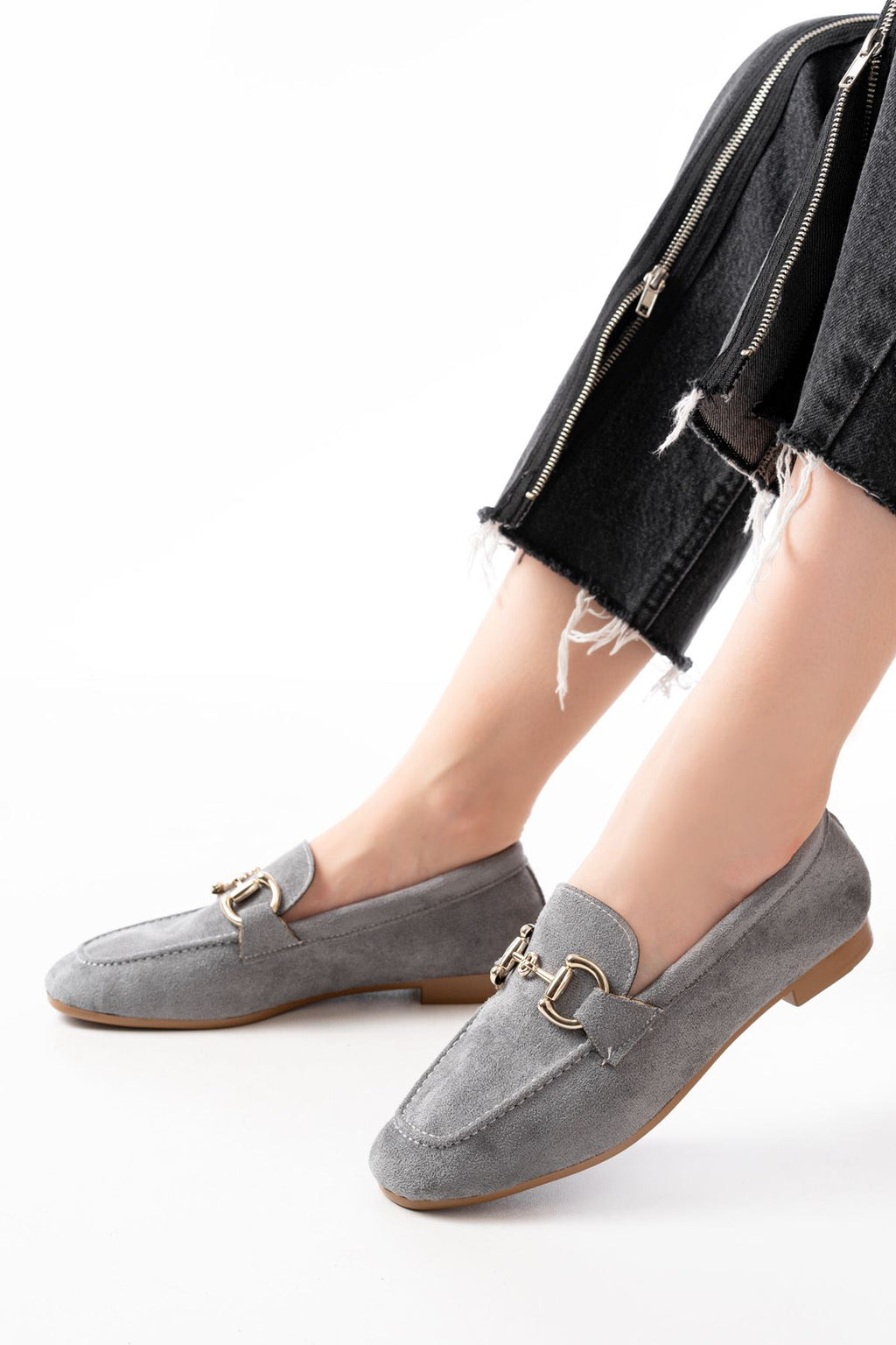 Ayakkabı Aşkı 303 Gri Süet Toka Aksesuarlı Günlük Kadın Babet - Ayakkabı Aşkı