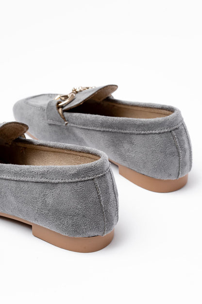Ayakkabı Aşkı 303 Gri Süet Toka Aksesuarlı Günlük Kadın Babet