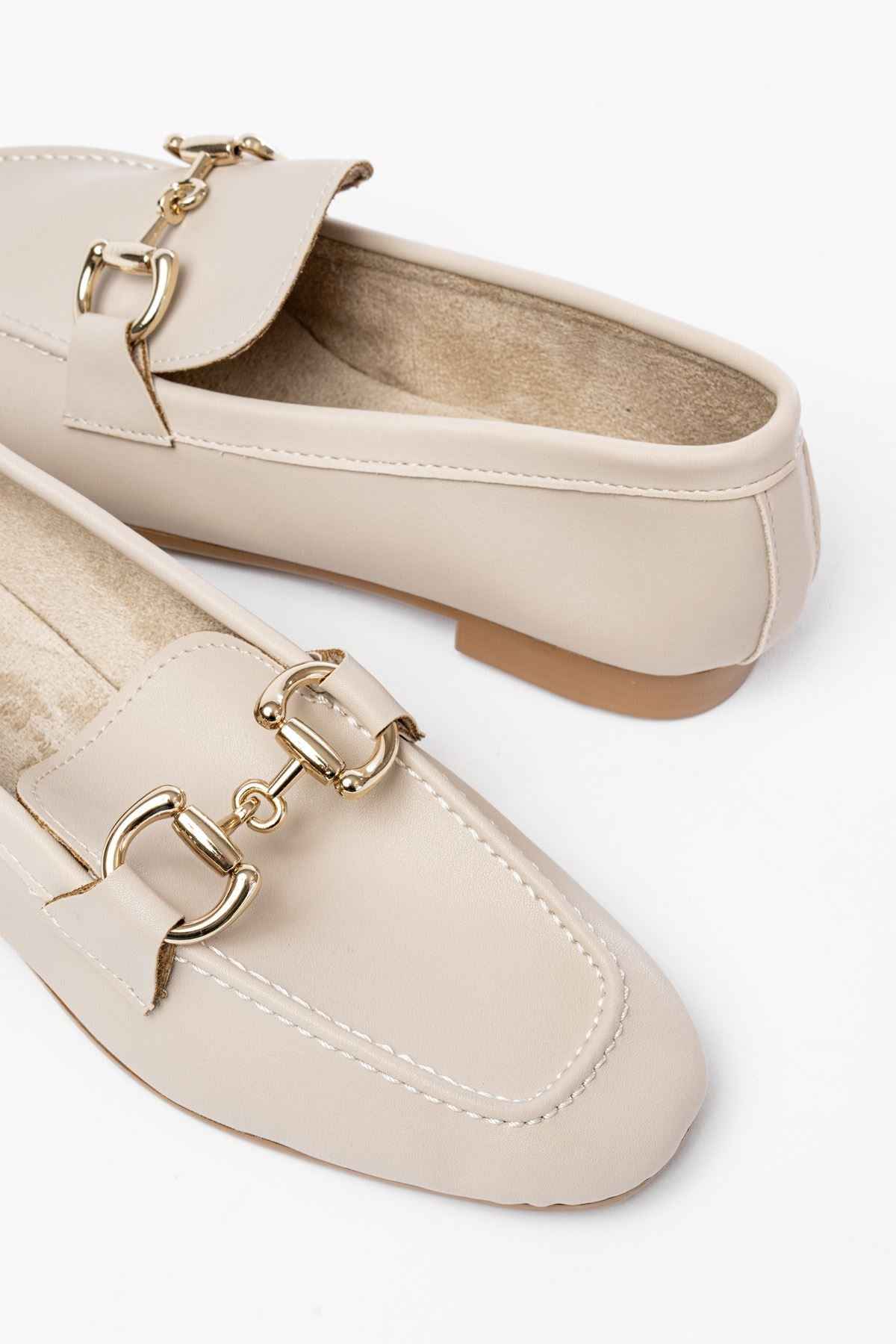 Ayakkabı Aşkı 303 Bej Toka Aksesuarlı Günlük Kadın Babet