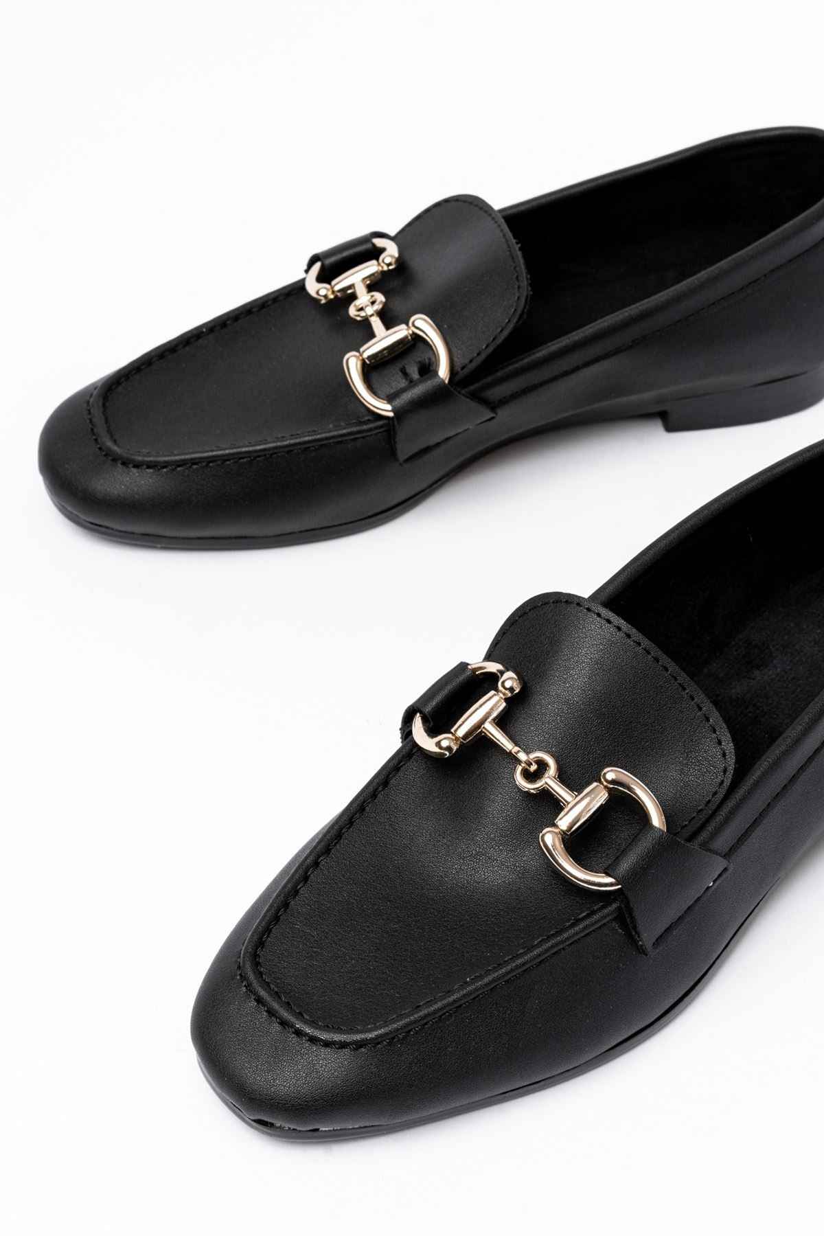 Ayakkabı Aşkı 303 Siyah Toka Aksesuarlı Günlük Kadın Babet