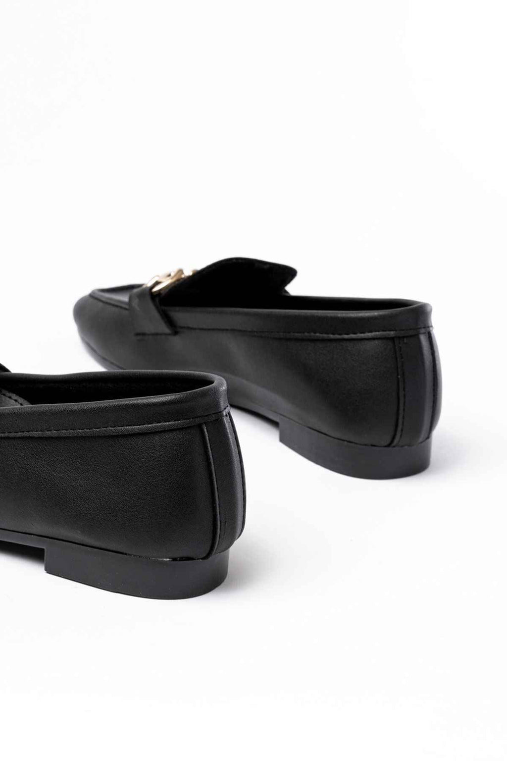 Ayakkabı Aşkı 303 Siyah Toka Aksesuarlı Günlük Kadın Babet