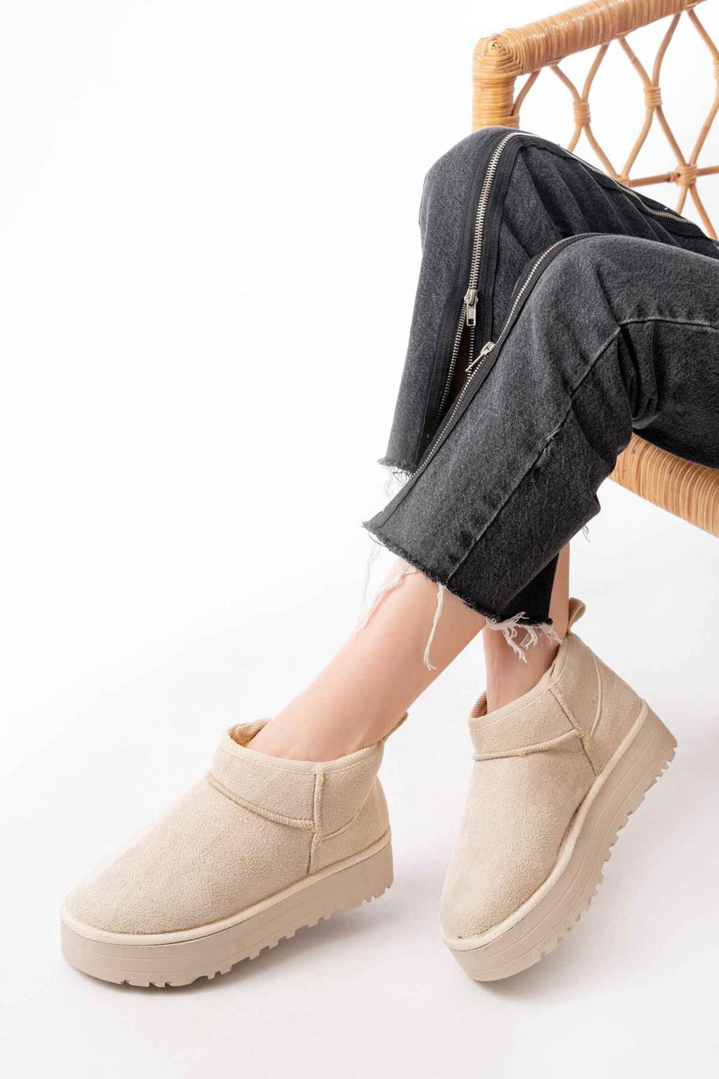 Ayakkabı Aşkı Ndr-2850 Bej Süet Içi Kürklü Kışlık Kapalı Burun Kadın Günlük Terlik