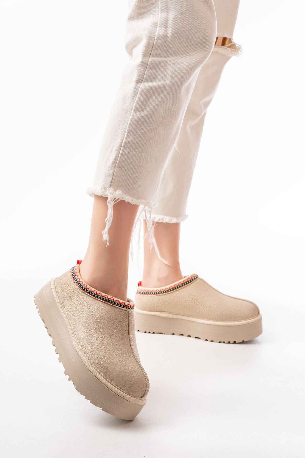 Ayakkabı Aşkı Ndr-2888 Bej Süet Içi Kürklü Kışlık Kapalı Burun Kadın Günlük Terlik