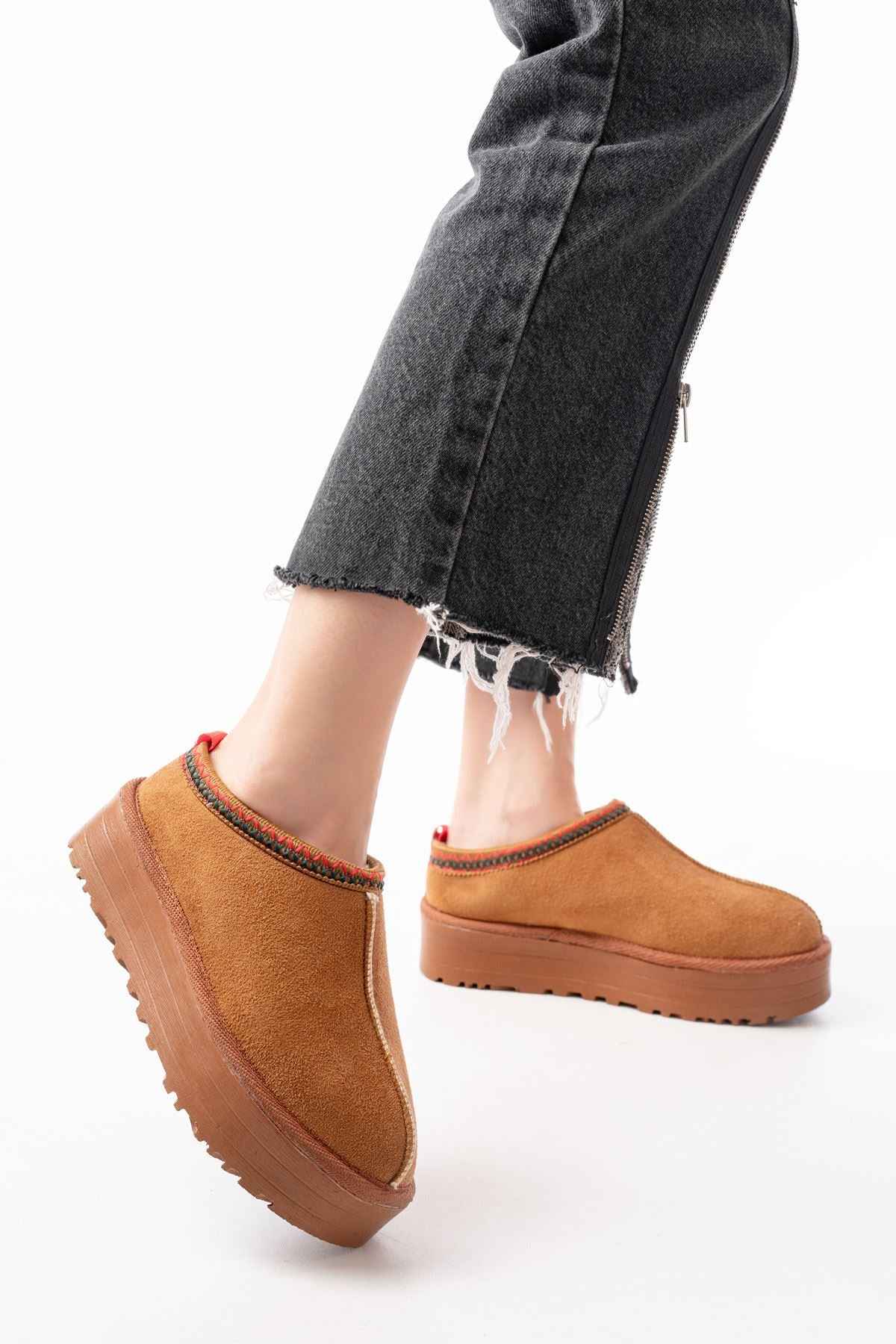 Ayakkabı Aşkı Ndr-2888 Taba Süet Içi Kürklü Kışlık Kapalı Burun Kadın Günlük Terlik