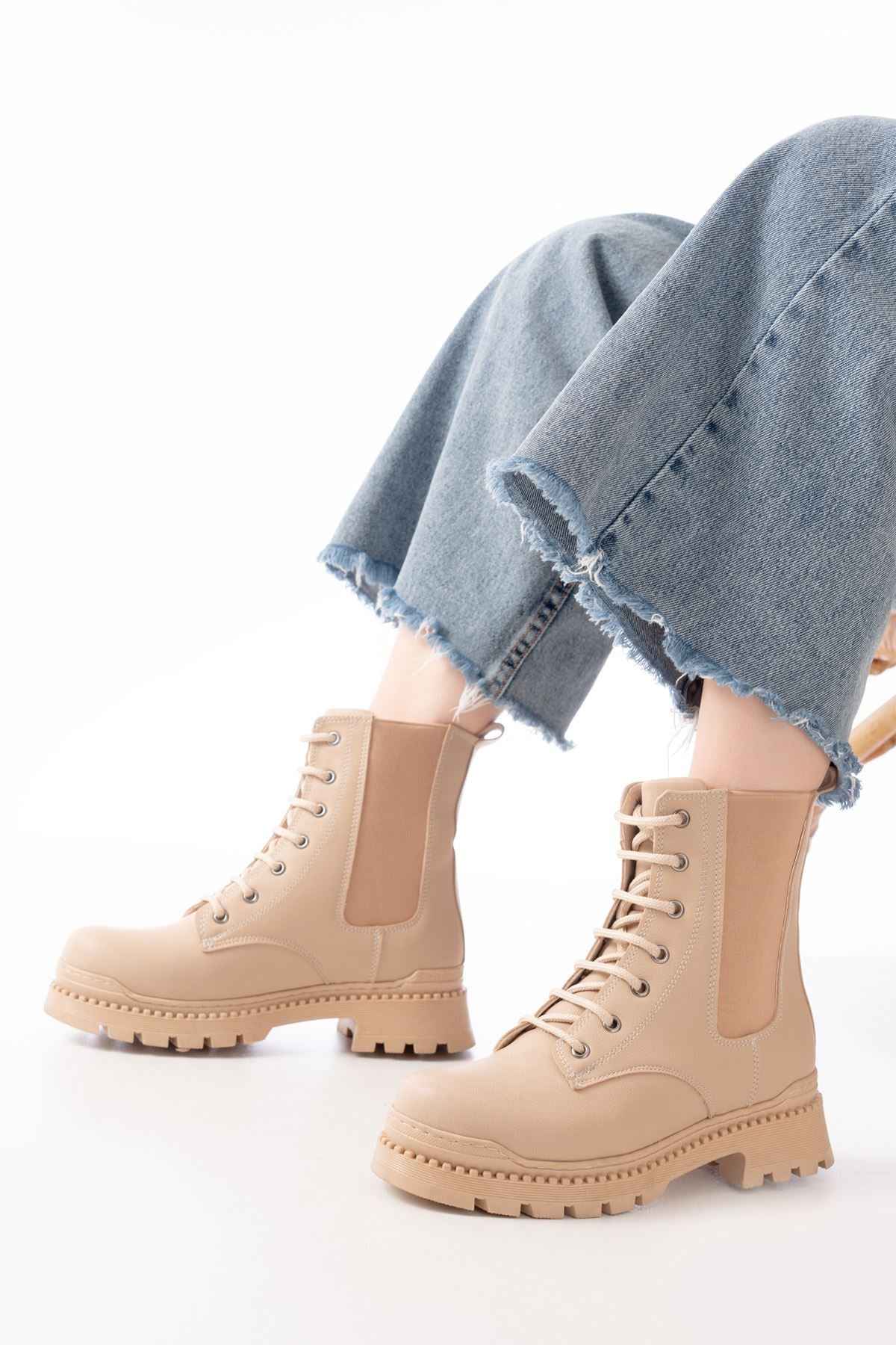 Ayakkabı Aşkı 2051-298 Bej Düz Topuklu Bağcıklı Lastikli Günlük Kadın Bot