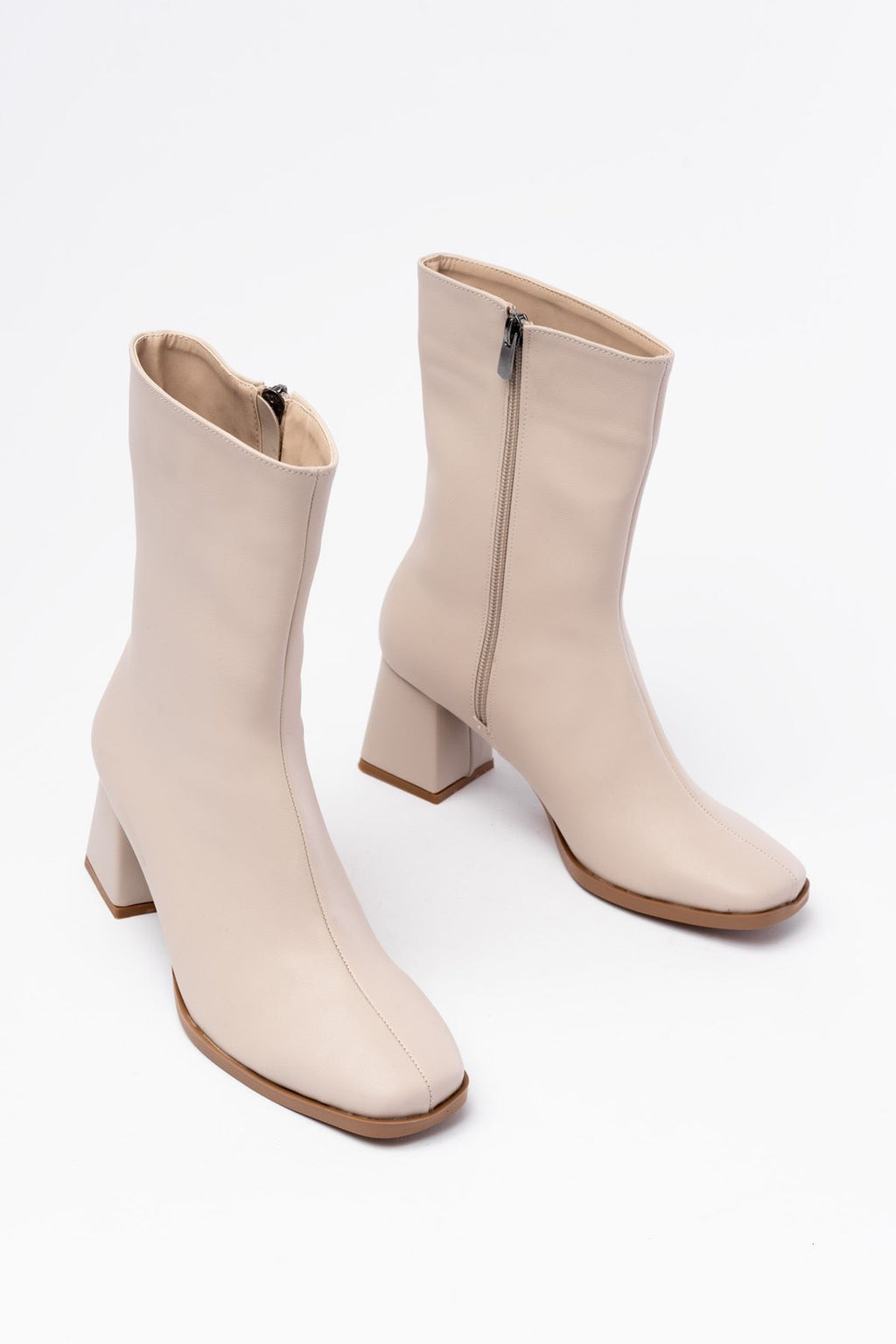Ayakkabı Aşkı Bej Topuklu Fermuarlı Kadın Bot - Ayakkabı Aşkı