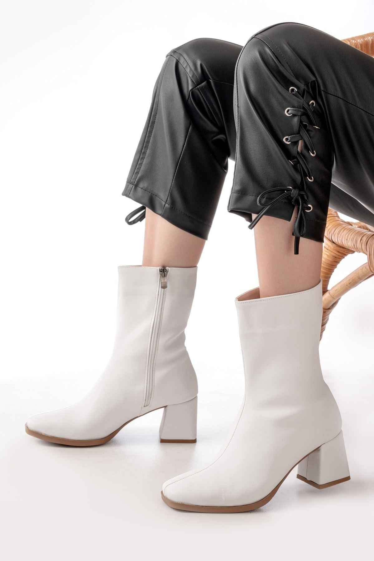 Ayakkabı Aşkı Msk-032 Beyaz Topuklu Fermuarlı Kadın Bot