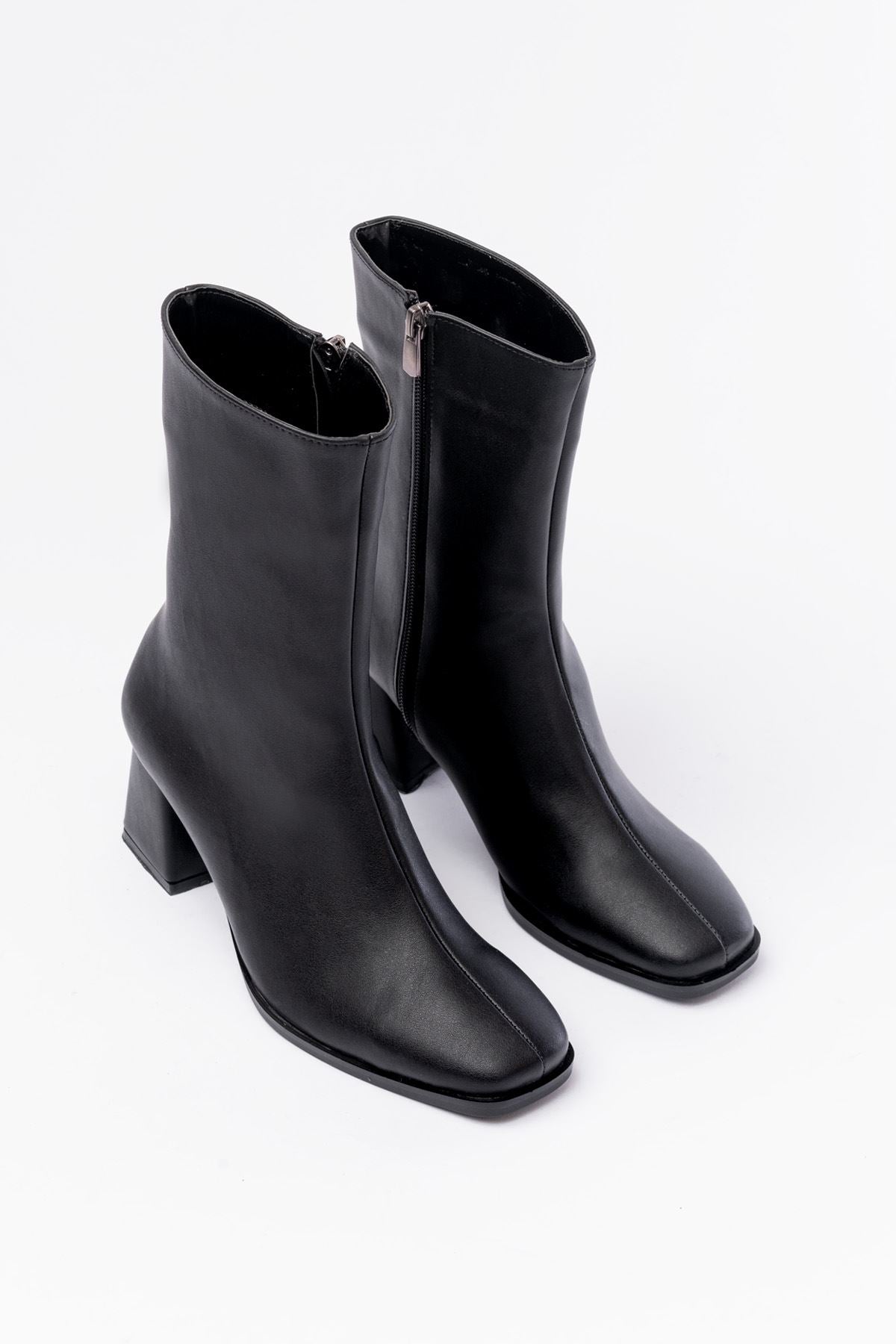 Ayakkabı Aşkı Siyah Topuklu Fermuarlı Kadın Bot