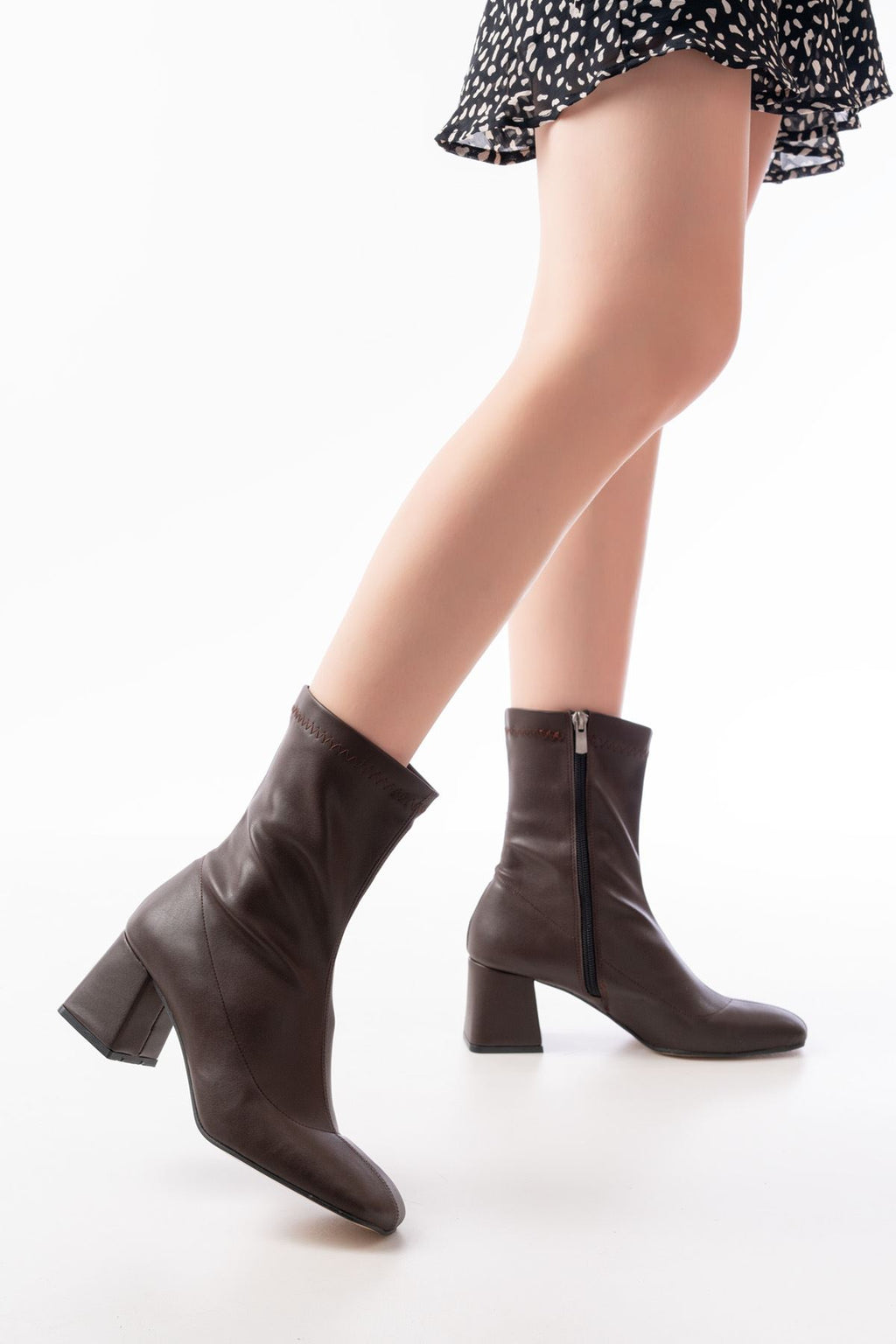 Ayakkabı Aşkı Kahverengi Topuklu Fermuarlı Kadın Bot - Ayakkabı Aşkı