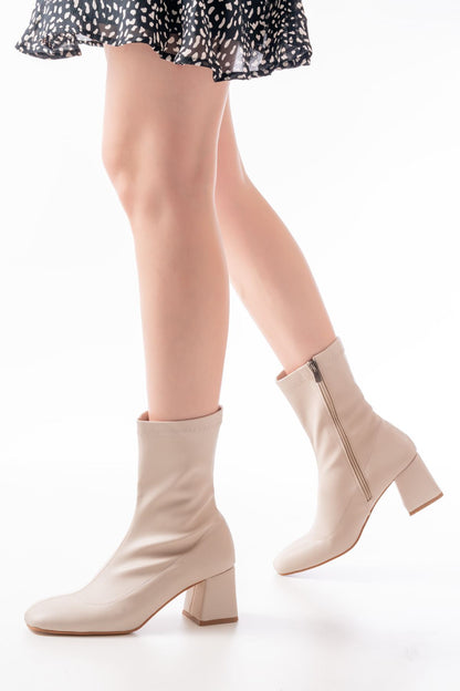 Ayakkabı Aşkı Bej Topuklu Fermuarlı Kadın Bot