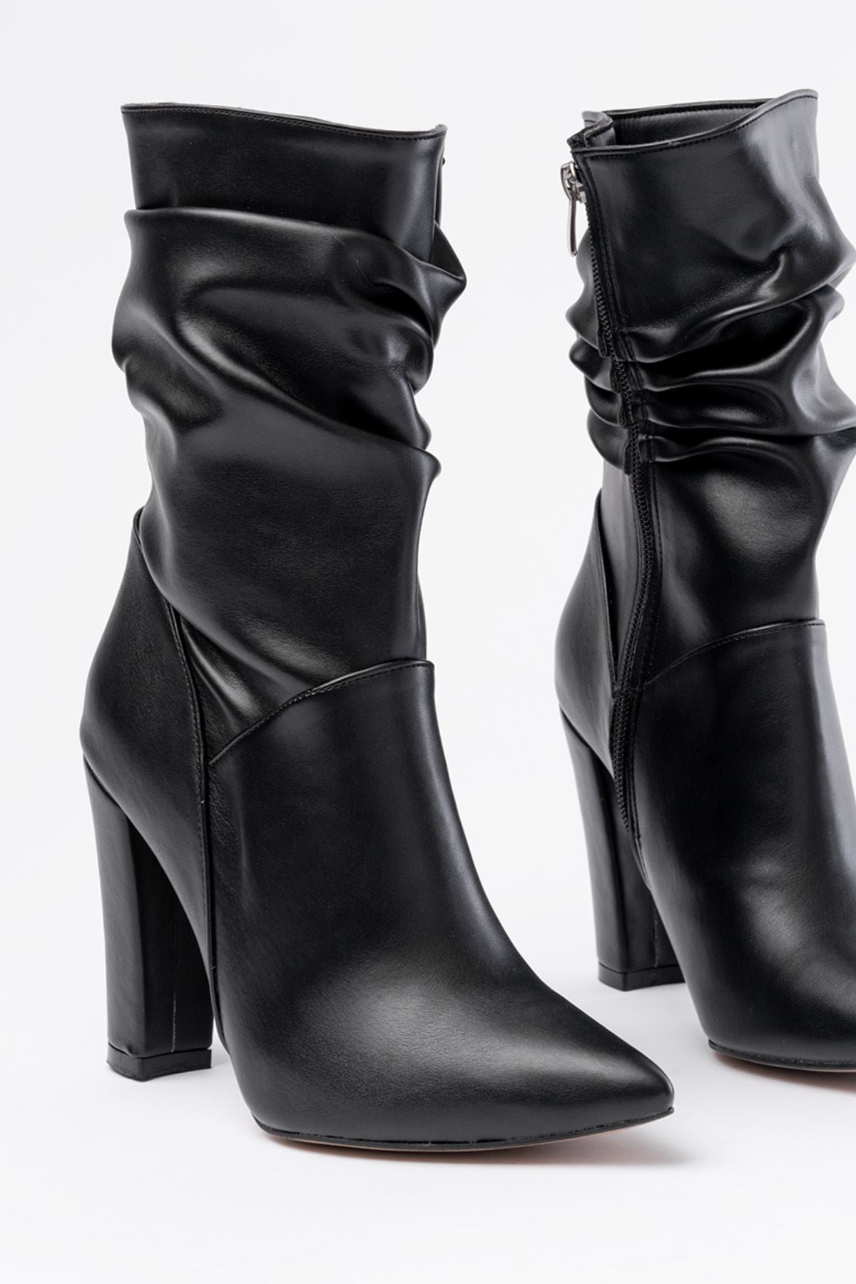 Ayakkabı Aşkı Siyah Yüksek Kalın Topuklu Körüklü Fermuarlı Kadın Bot
