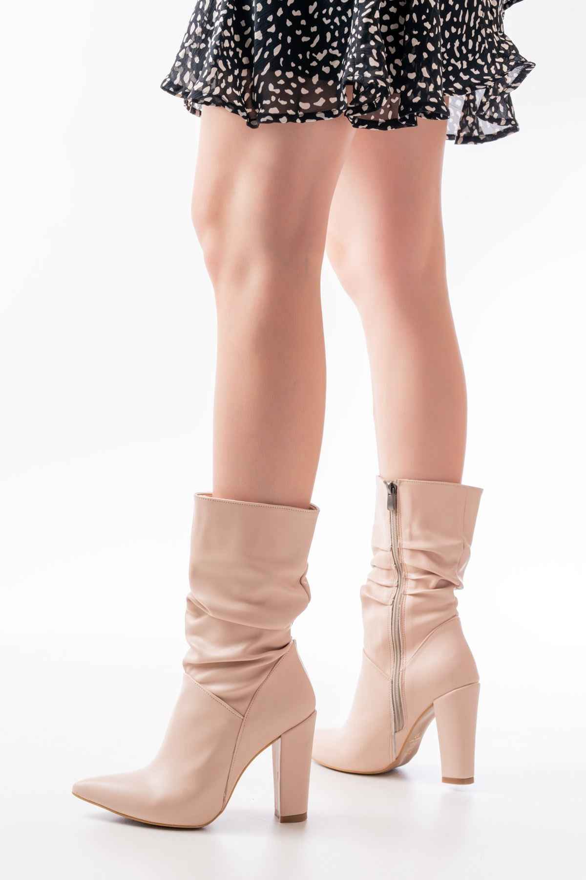 Ayakkabı Aşkı Vrt-4815 Bej Yüksek Kalın Topuklu Körüklü Fermuarlı Kadın Bot