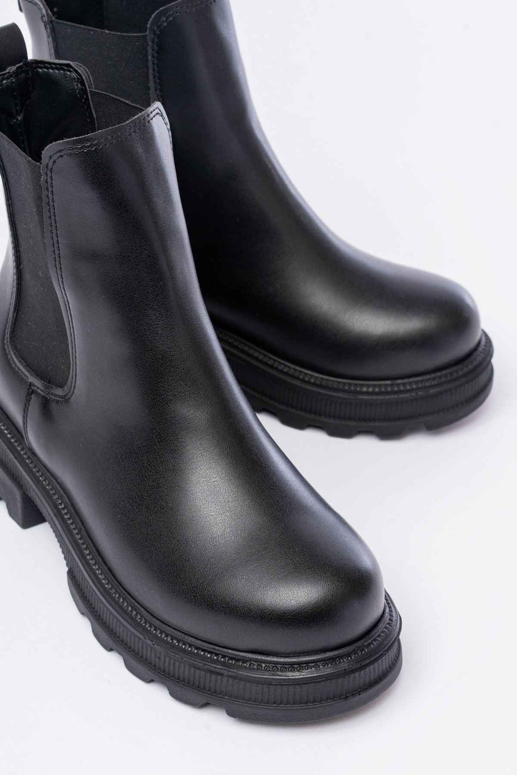 Ayakkabı Aşkı 745-2137 Siyah Kalın Taban Lastikli Günlük Kadın Bot