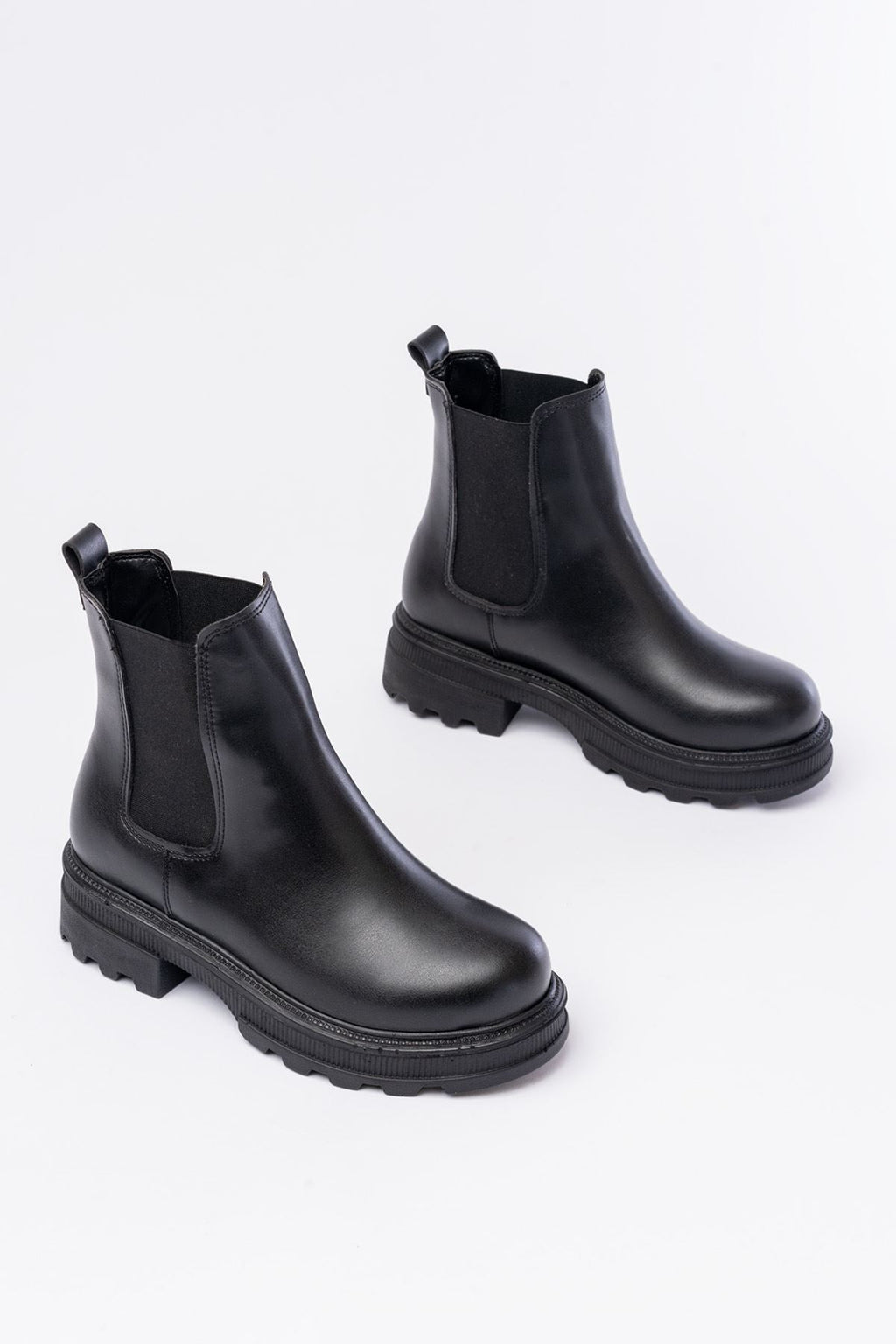 Ayakkabı Aşkı Siyah Kalın Taban Lastikli Günlük Kadın Bot