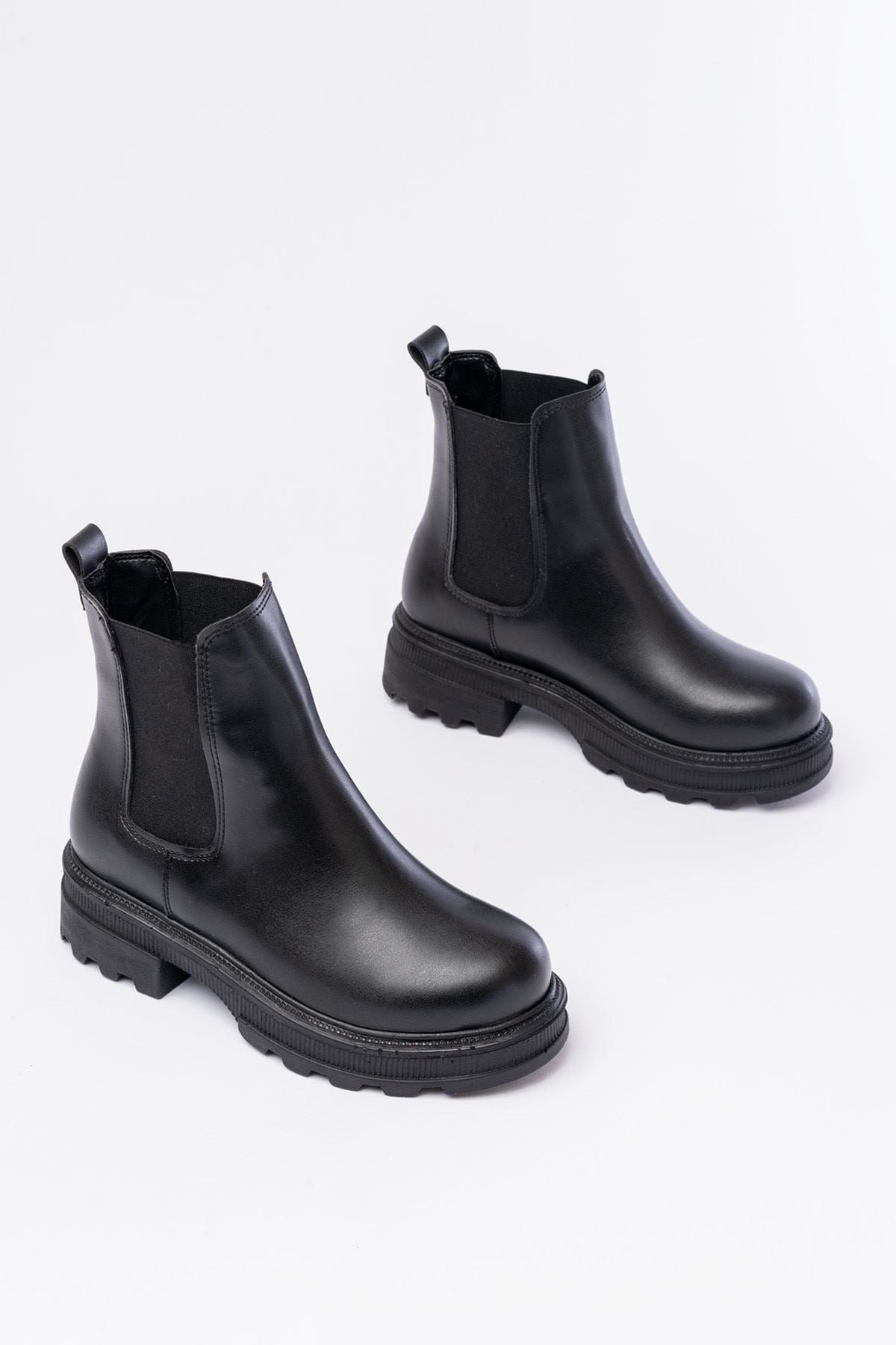 Ayakkabı Aşkı Siyah Kalın Taban Lastikli Günlük Kadın Bot