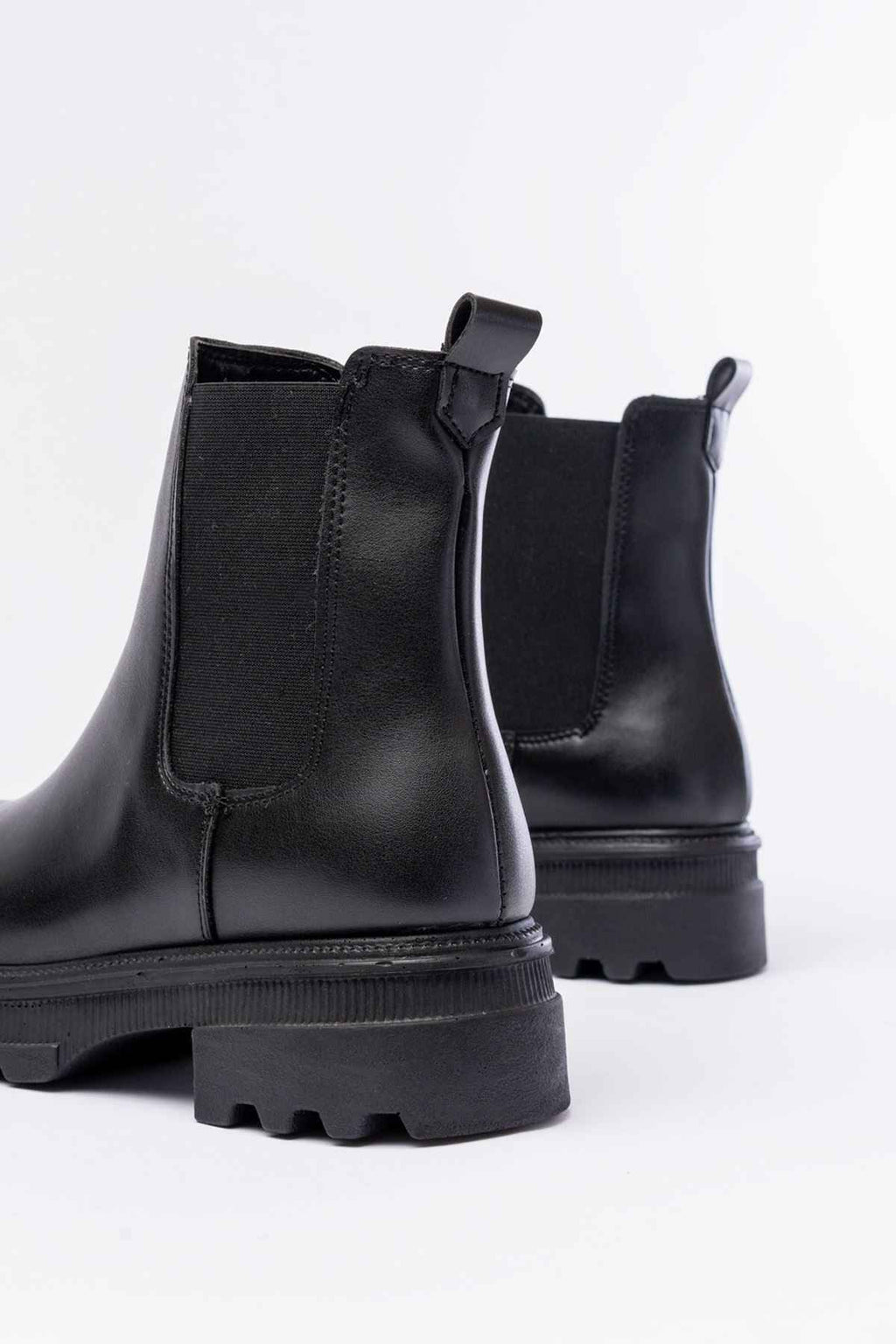 Ayakkabı Aşkı 745-2137 Siyah Kalın Taban Lastikli Günlük Kadın Bot