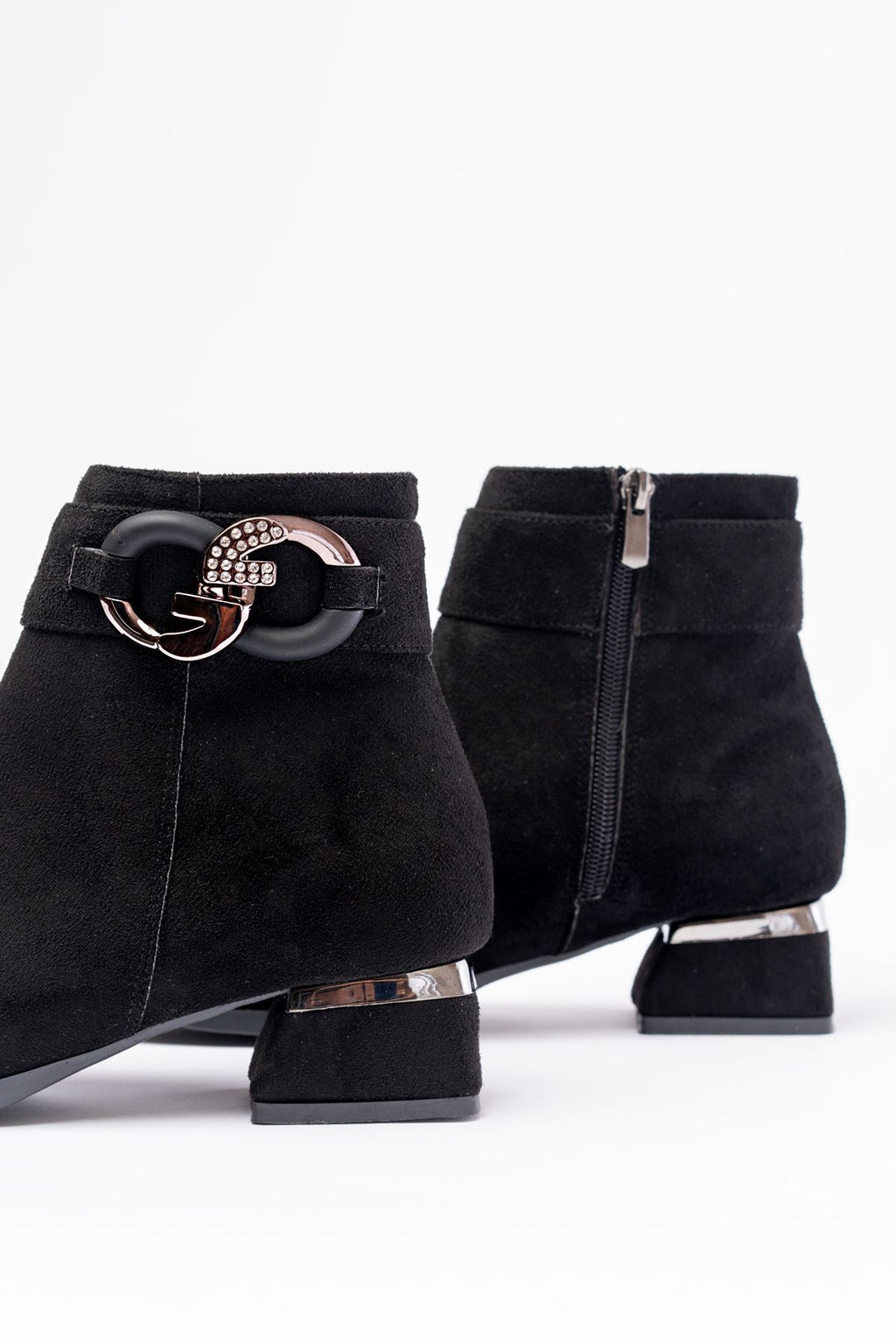 Ayakkabı Aşkı Siyah Süet Toka Aksesuarlı Topuklu Fermuarlı Günlük Kadın Bot