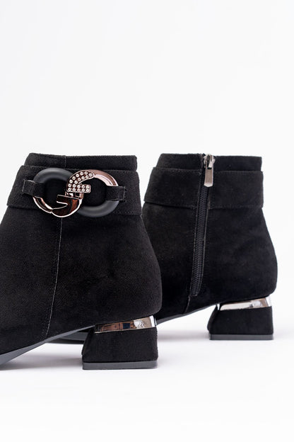 Ayakkabı Aşkı Siyah Süet Toka Aksesuarlı Topuklu Fermuarlı Günlük Kadın Bot