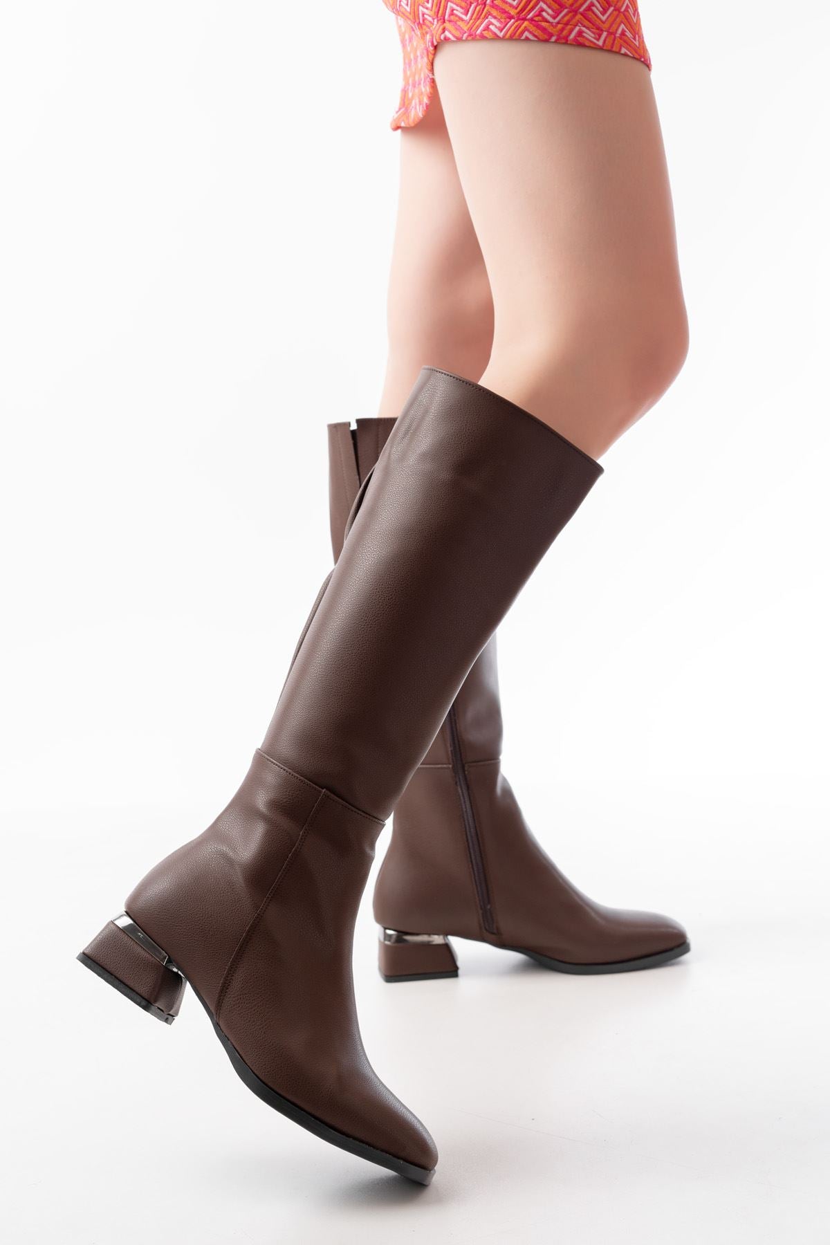 Ayakkabı Aşkı Kahverengi Topuklu Fermuarlı Günlük Kadın Çizme