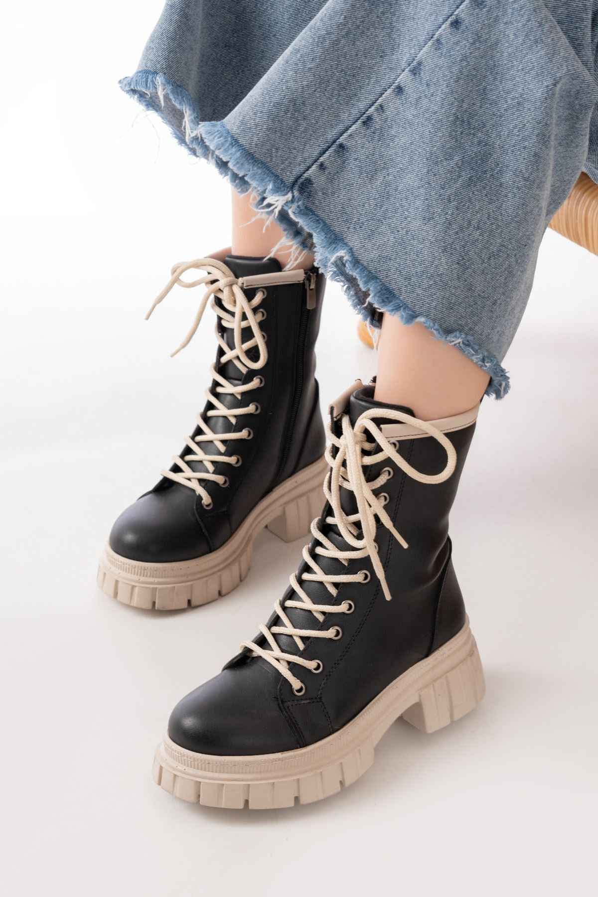 Ayakkabı Aşkı 842-2961 Siyah Bağcıklı Kalın Tabanlı Fermuarlı Günlük Kadın Bot