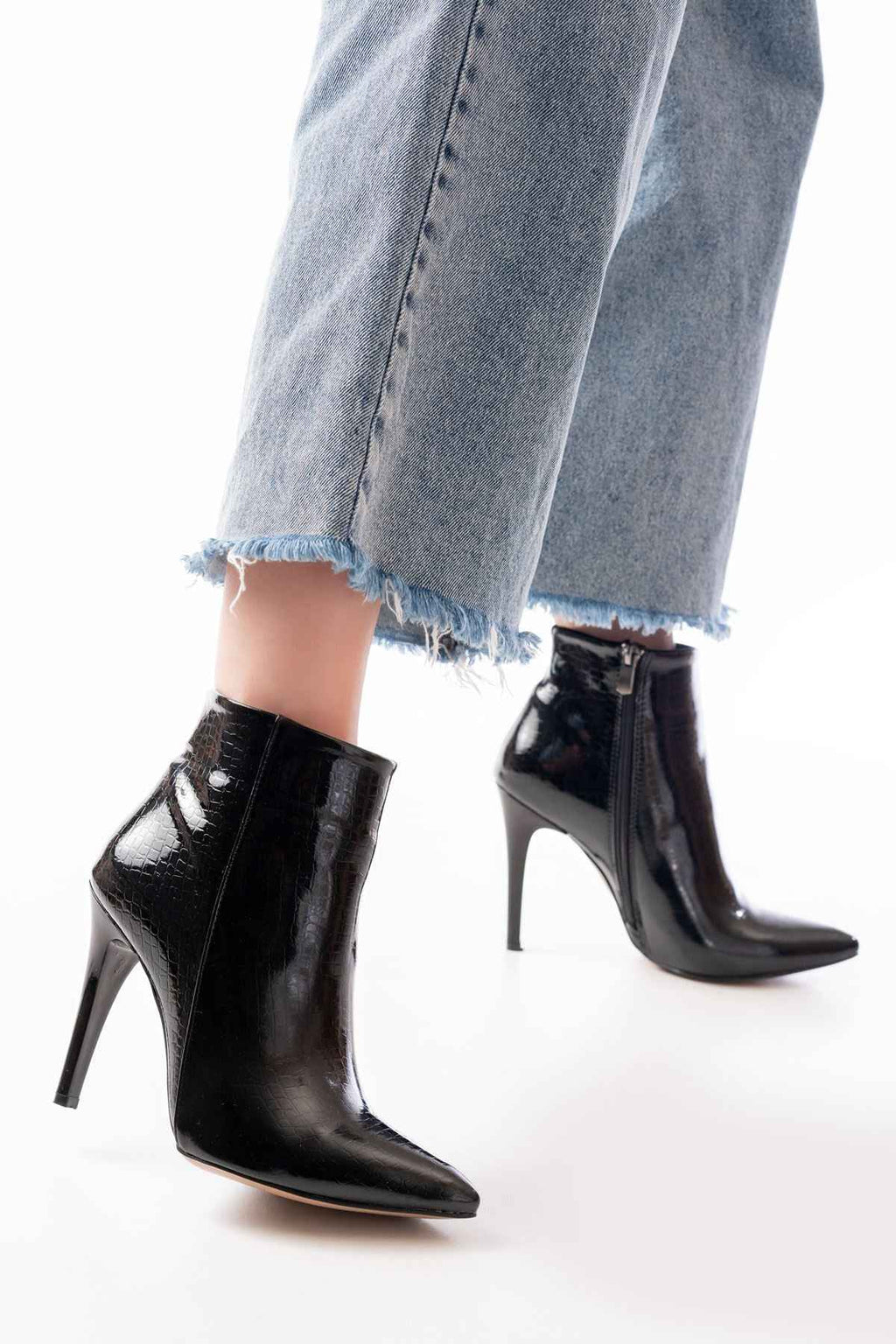 Ayakkabı Aşkı Vrt-4802 Siyah Kroko Yüksek Ince Topuklu Fermuarlı Kadın Bot