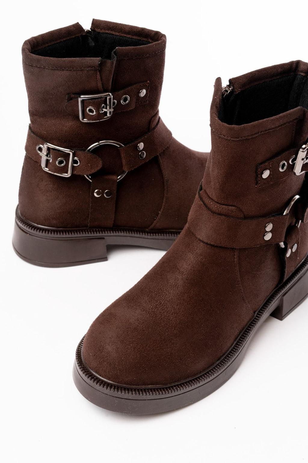 Ayakkabı Aşkı Kahverengi Süet Toka Aksesuarlı Fermuarlı Günlük Kadın Bot - Ayakkabı Aşkı