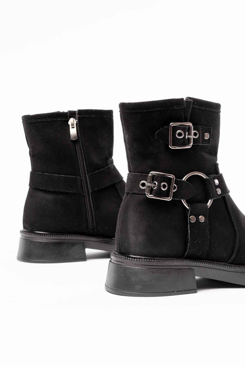 Ayakkabı Aşkı 02-2013 Siyah Süet Toka Aksesuarlı Fermuarlı Günlük Kadın Bot