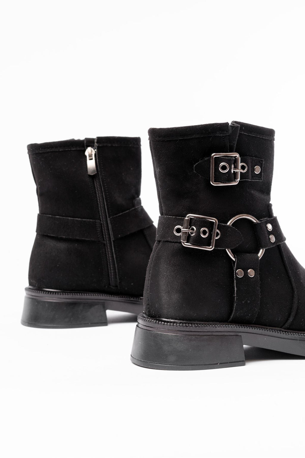 Ayakkabı Aşkı Siyah Süet Toka Aksesuarlı Fermuarlı Günlük Kadın Bot