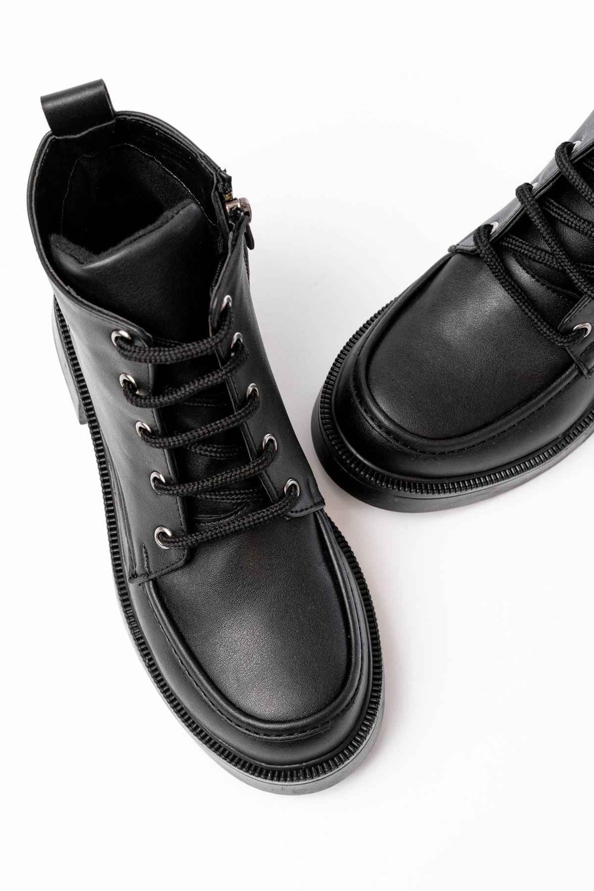 Ayakkabı Aşkı 02-2001 Siyah Bağcıklı Fermuarlı Günlük Kadın Bot