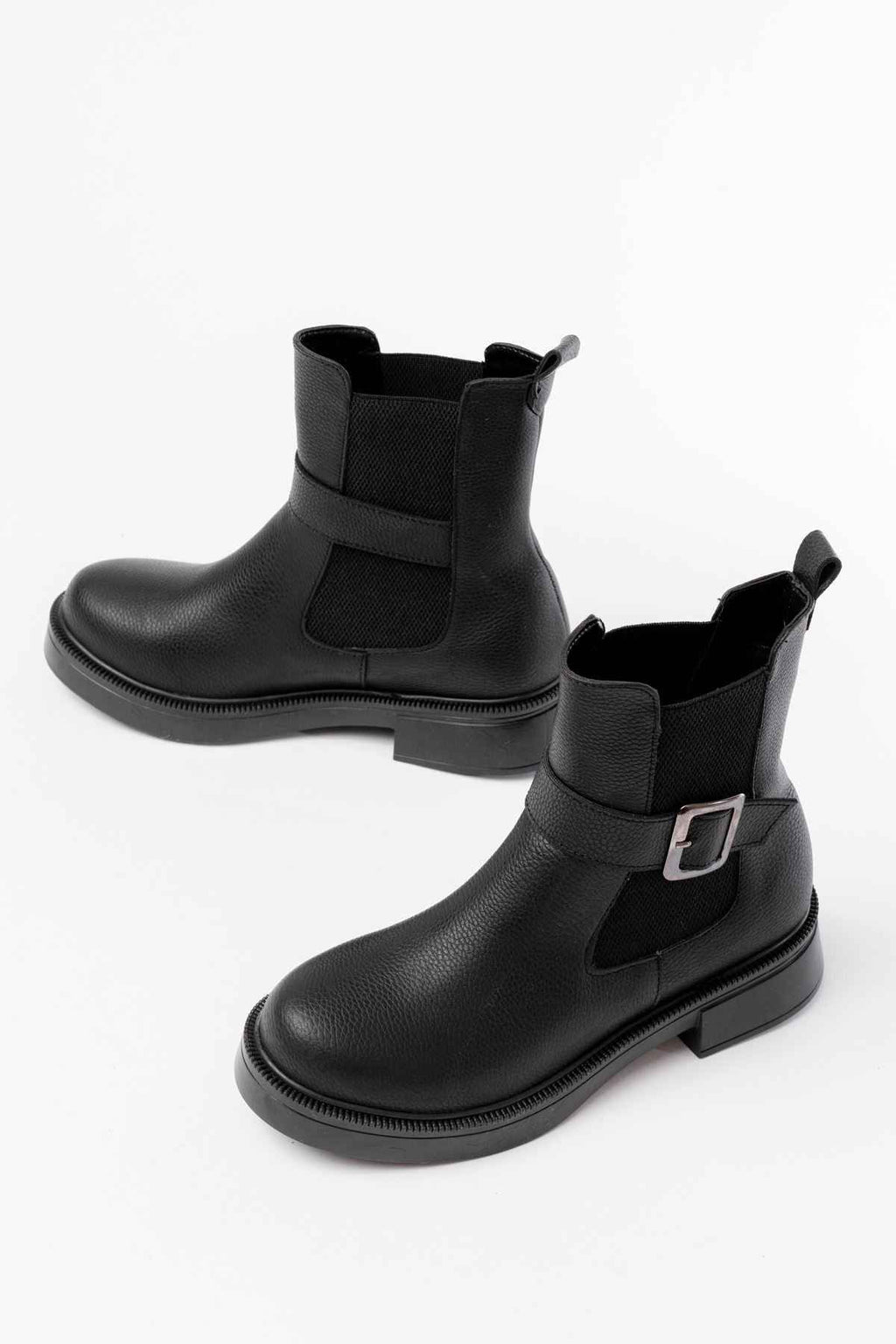 Ayakkabı Aşkı 02-2004 Siyah Toka Aksesuarlı Lastikli Günlük Kadın Bot