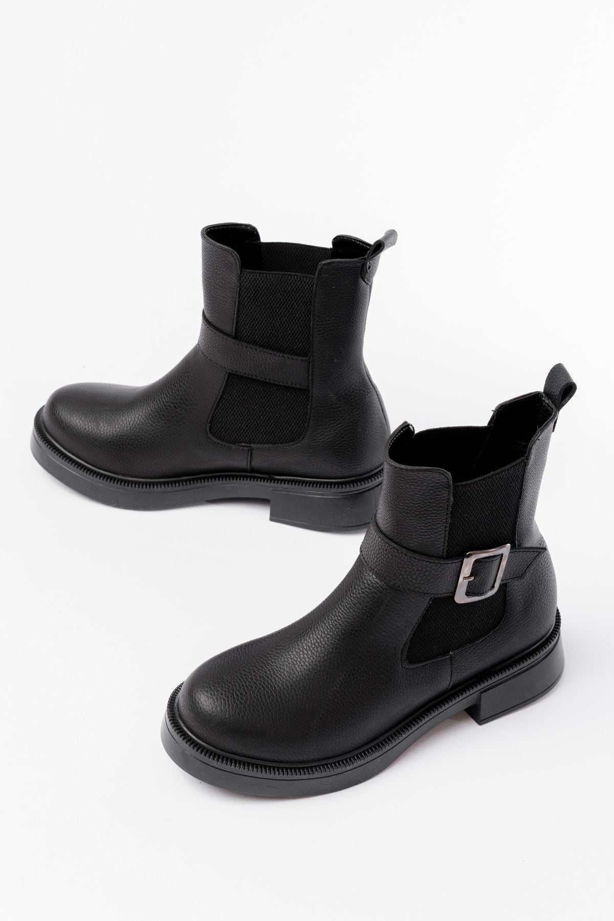 02-2004 Siyah Toka Aksesuarlı Lastikli Günlük Kadın Bot - Siyah