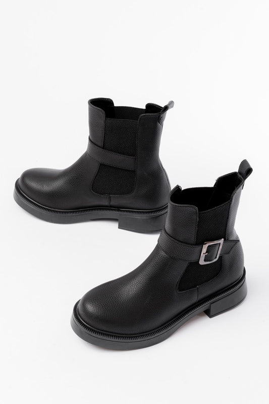 02-2004 Siyah Toka Aksesuarlı Lastikli Günlük Kadın Bot - Siyah