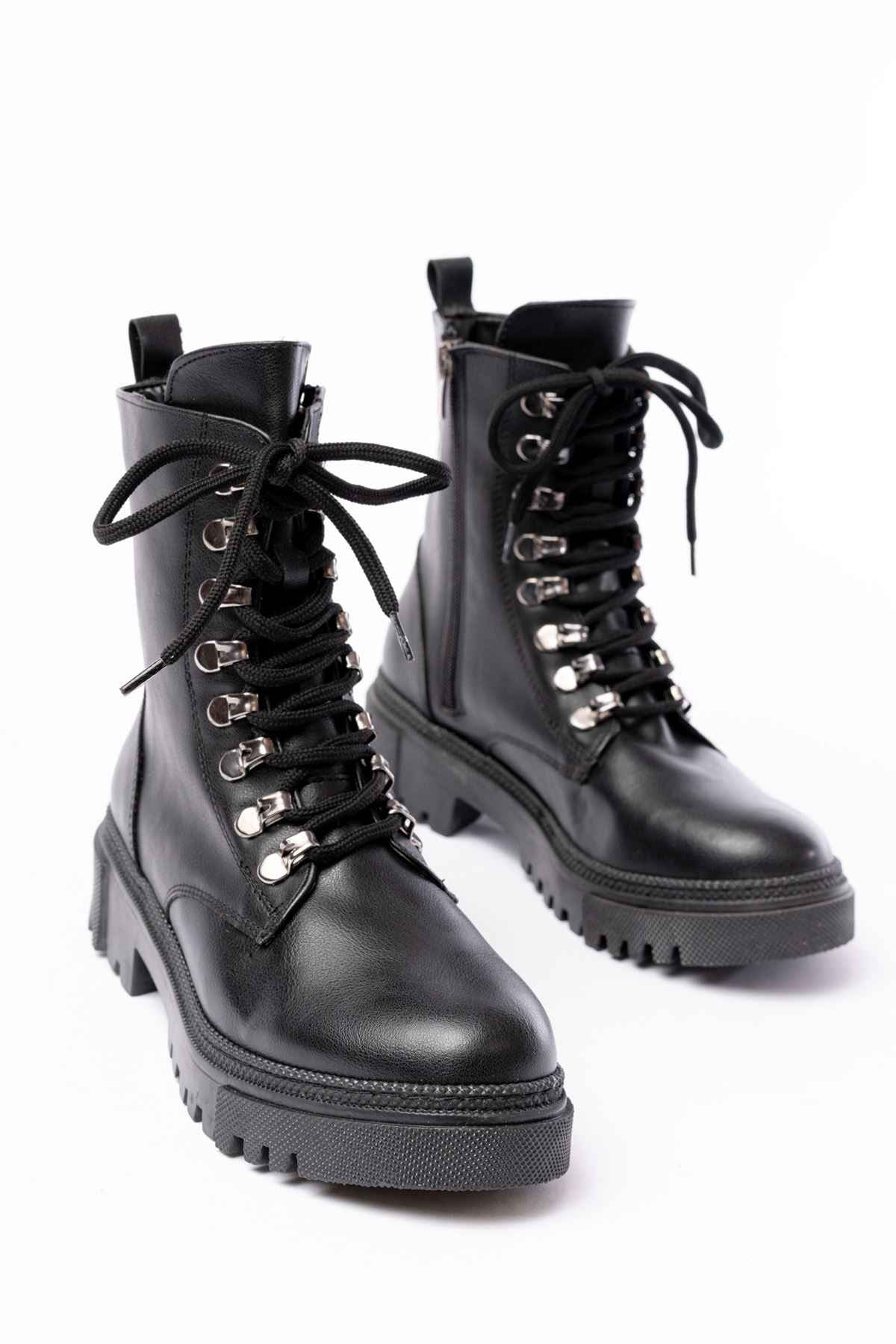 Ayakkabı Aşkı 812-2121 Siyah Cilt Bağcıklı Fermuarlı Günlük Kadın Bot