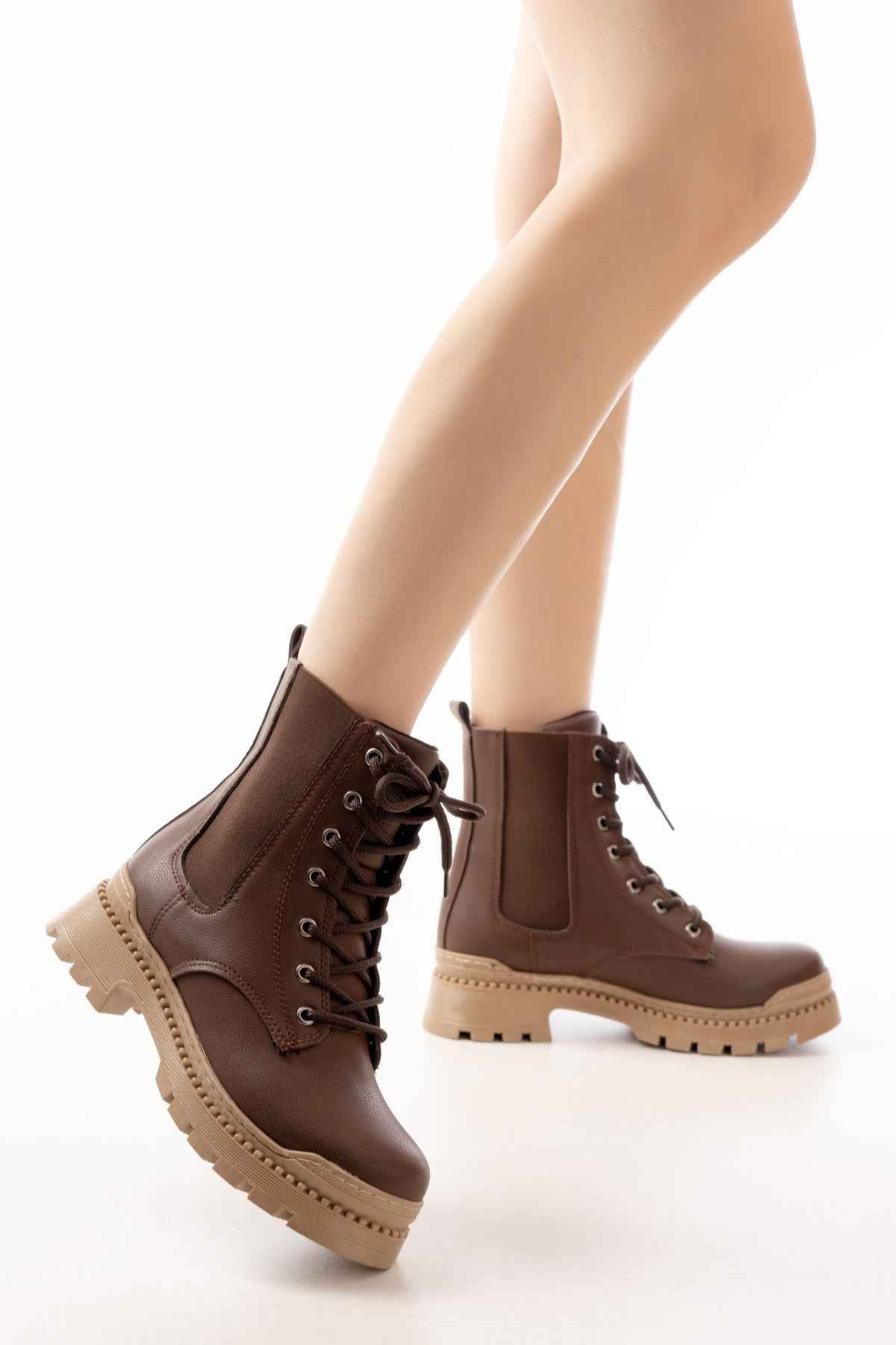 Ayakkabı Aşkı 2051-298 Kahverengi Düz Topuklu Bağcıklı Lastikli Günlük Kadın Bot