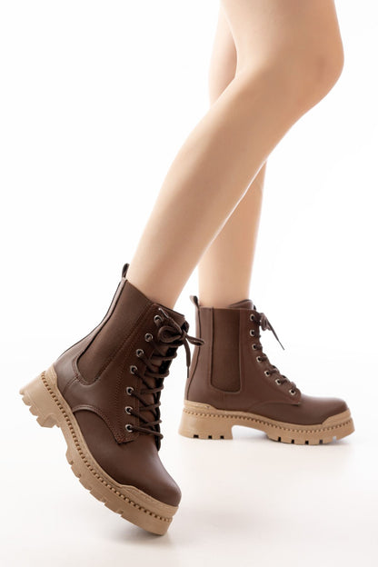 Ayakkabı Aşkı Kahverengi Düz Topuklu Bağcıklı Lastikli Günlük Kadın Bot