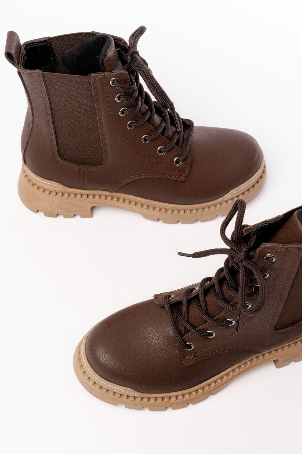 Ayakkabı Aşkı Kahverengi Düz Topuklu Bağcıklı Lastikli Günlük Kadın Bot - Ayakkabı Aşkı