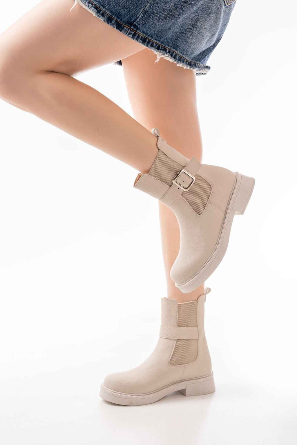 Ayakkabı Aşkı 02-2004 Bej Toka Aksesuarlı Lastikli Günlük Kadın Bot