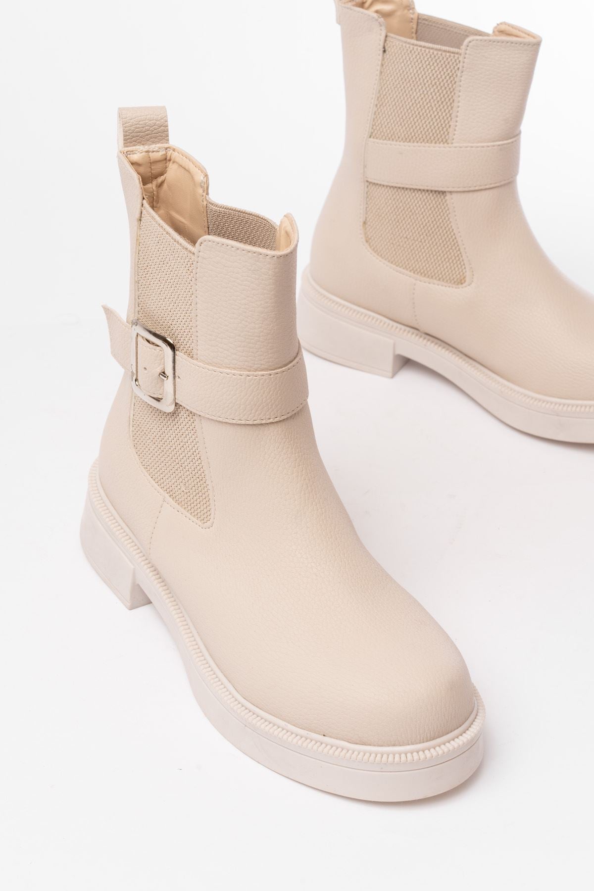 Ayakkabı Aşkı Bej Toka Aksesuarlı Lastikli Günlük Kadın Bot - Ayakkabı Aşkı