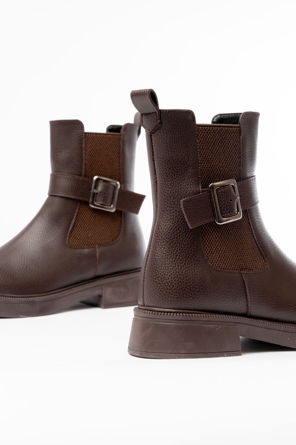 Ayakkabı Aşkı Kahverengi Toka Aksesuarlı Lastikli Günlük Kadın Bot - Ayakkabı Aşkı