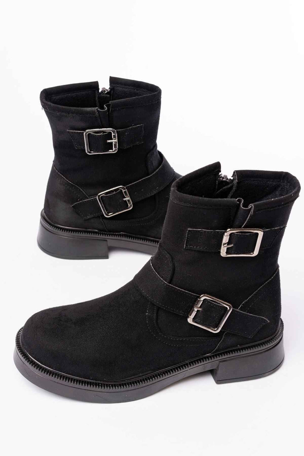 Ayakkabı Aşkı 02-2014 Siyah Süet Toka Aksesuarlı Günlük Kadın Bot