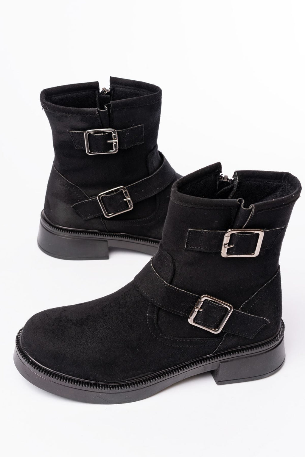 Ayakkabı Aşkı Siyah Süet Toka Aksesuarlı Günlük Kadın Bot