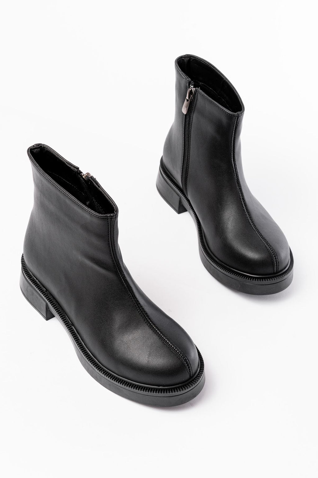 02-3033 Siyah Fermuarlı Günlük Kadın Bot - Siyah