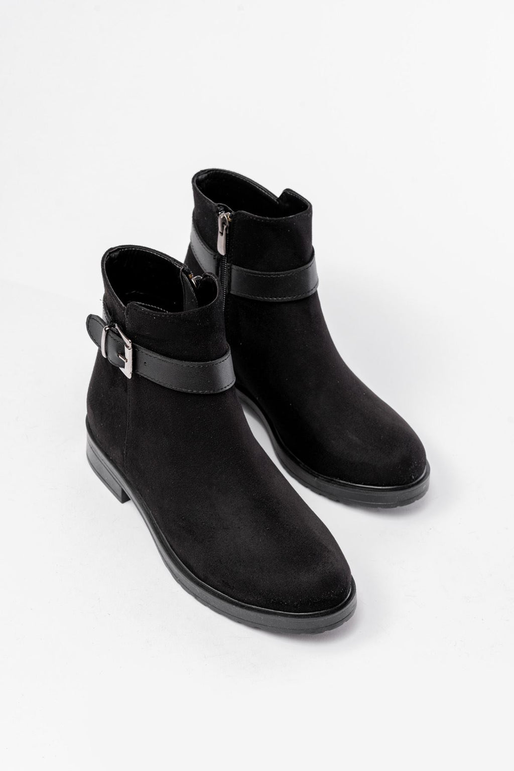 Ayakkabı Aşkı 165-204/1 Siyah Süet Toka Aksesuarlı Fermuarlı Günlük Kadın Bot - Ayakkabı Aşkı