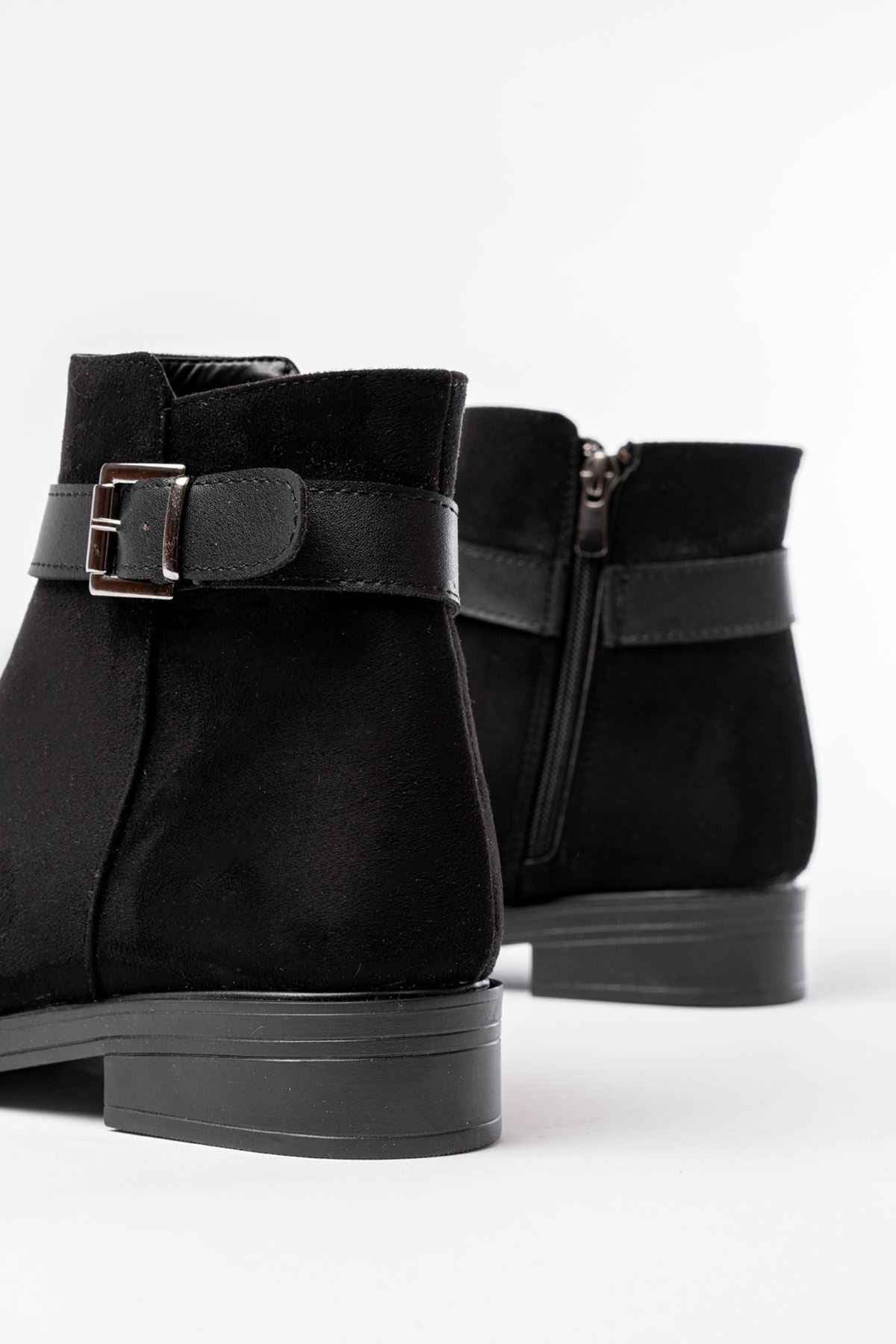 Ayakkabı Aşkı 165-204/1 Siyah Süet Toka Aksesuarlı Fermuarlı Günlük Kadın Bot
