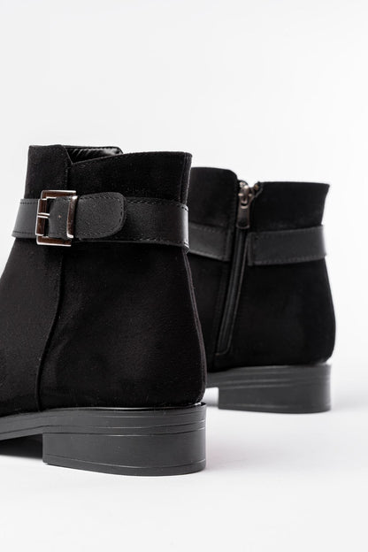 Ayakkabı Aşkı 165-204/1 Siyah Süet Toka Aksesuarlı Fermuarlı Günlük Kadın Bot